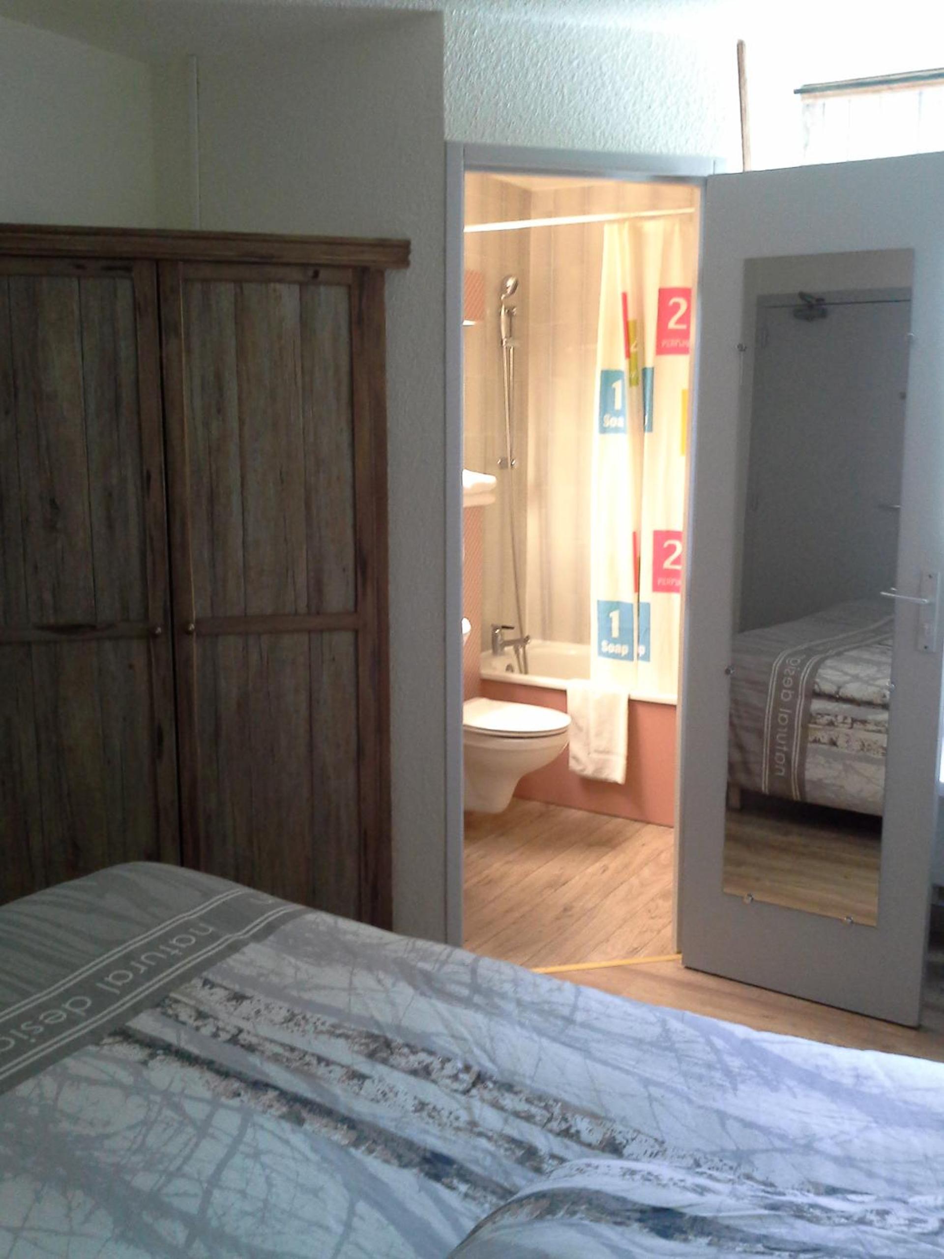 Double Room - Photo 13