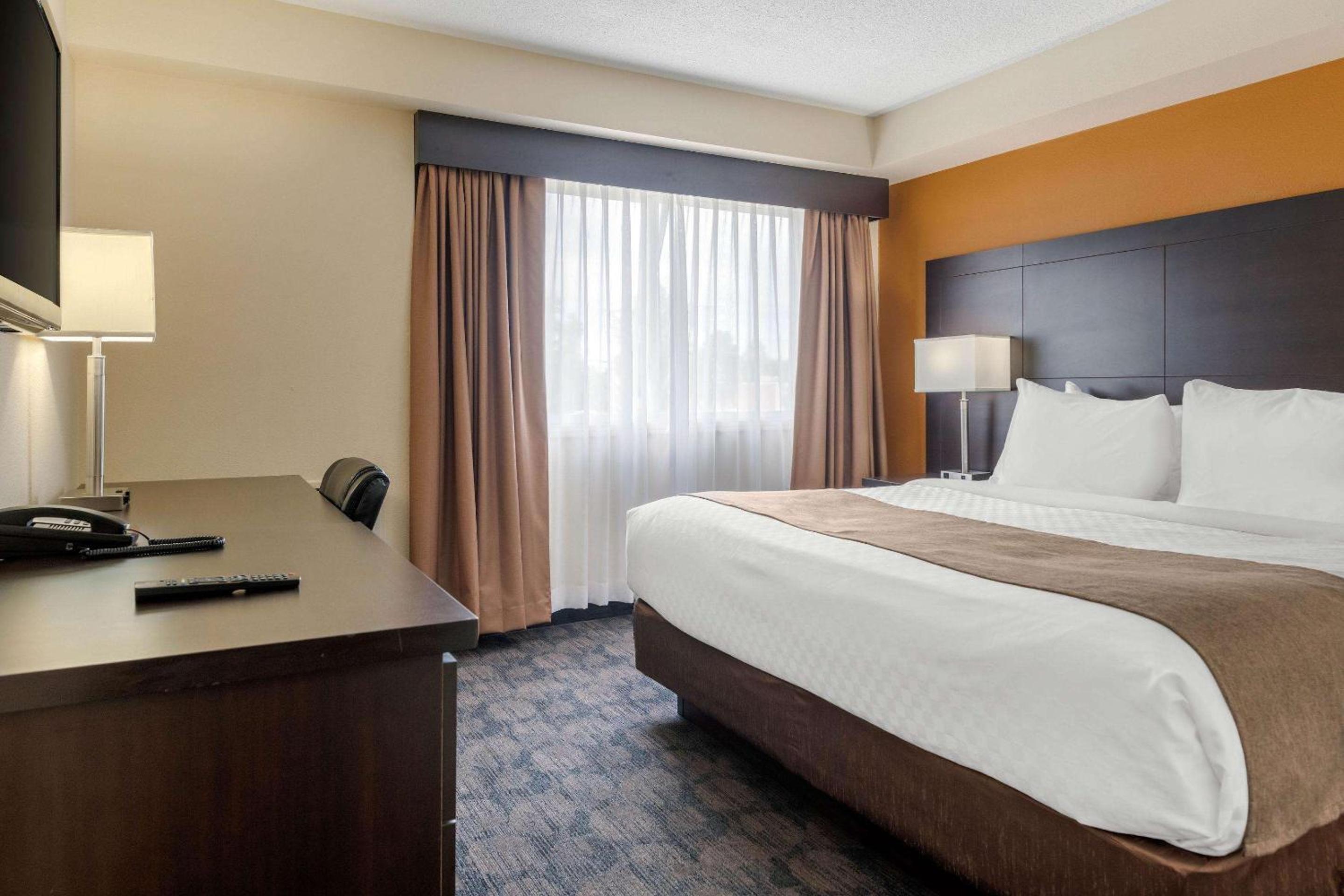 King Room with Double Bed - Non-Smoking - Photo 1