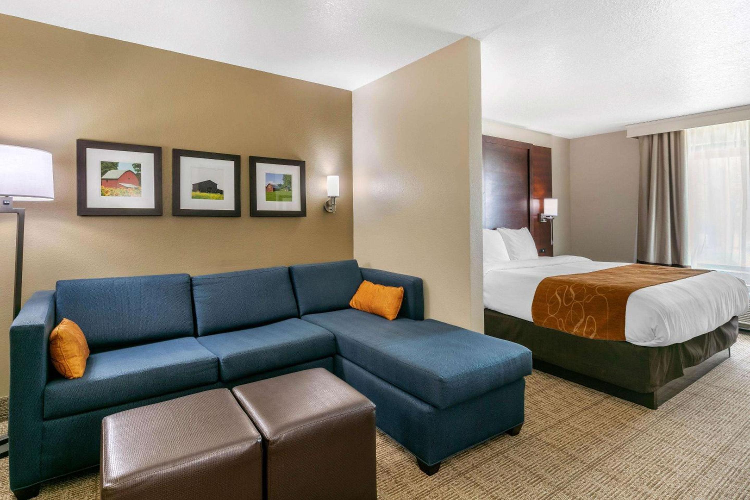 King Room with Sofa Bed - Non-Smoking - Photo 5