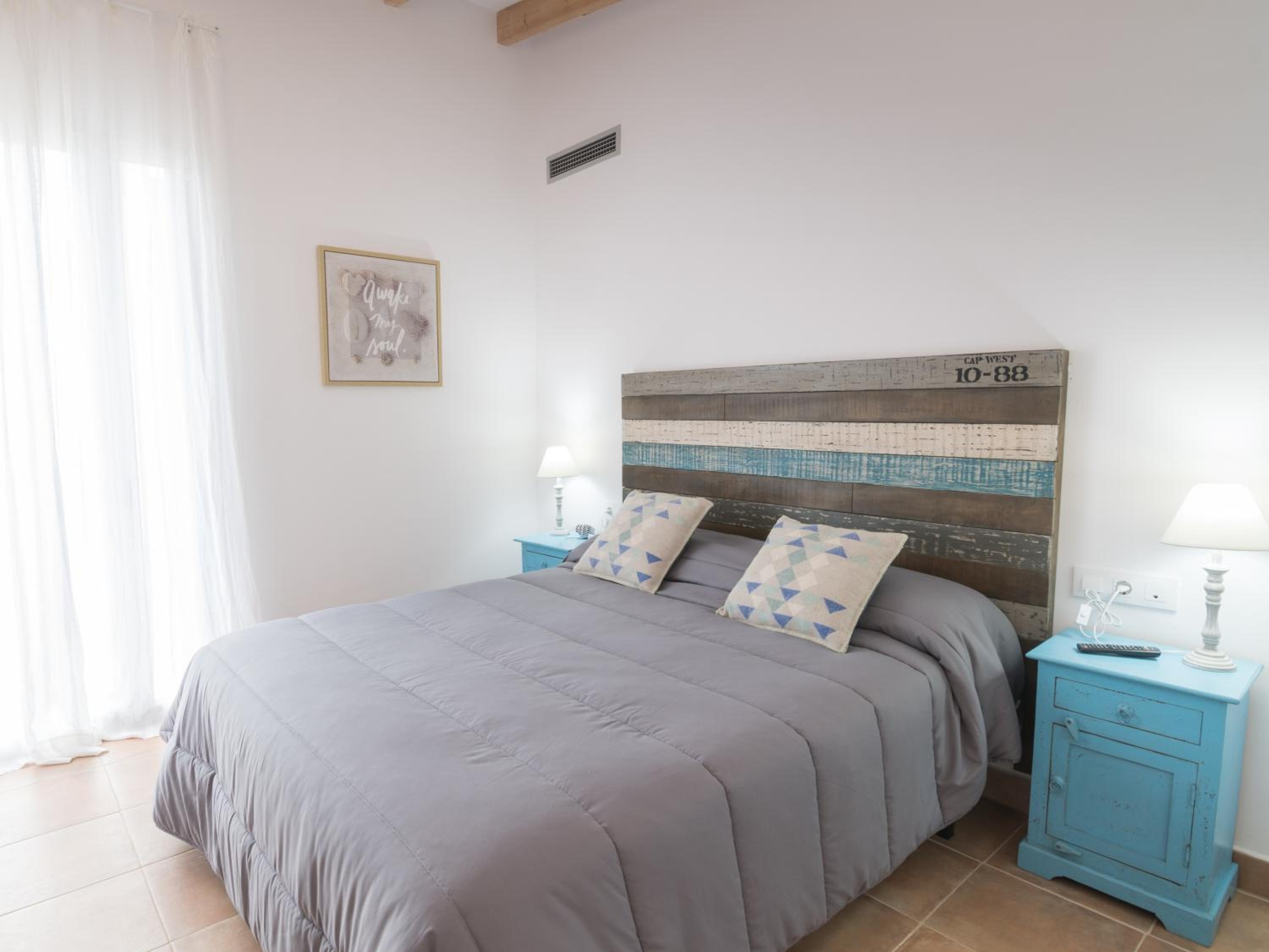 Villa with Sea View - Photo 29