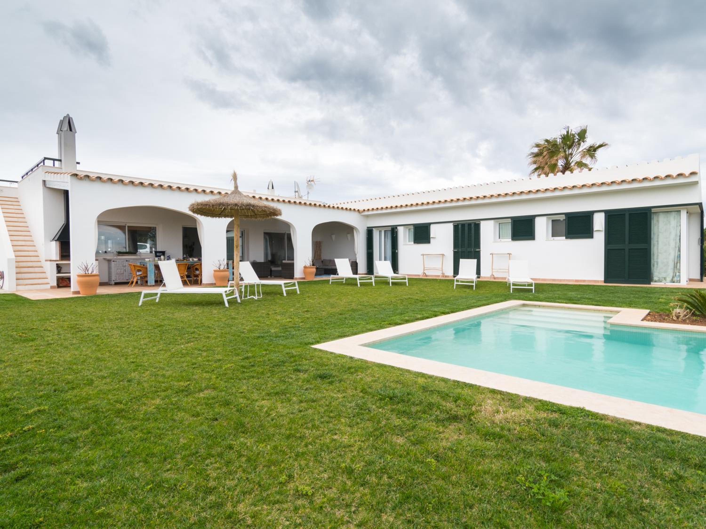 Villa with Sea View - Photo 2