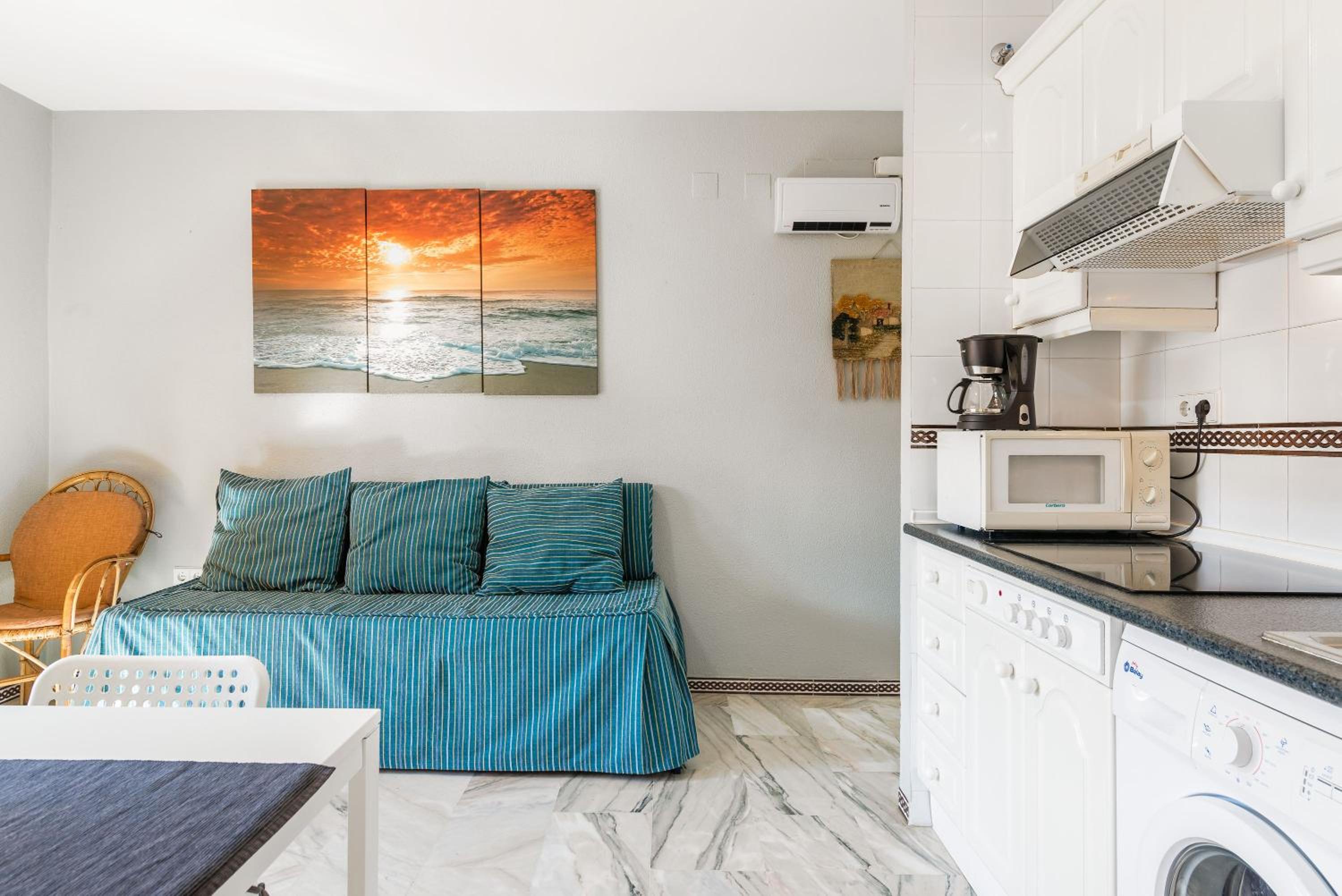 Superior One-Bedroom Apartment with Balcony - Photo 14