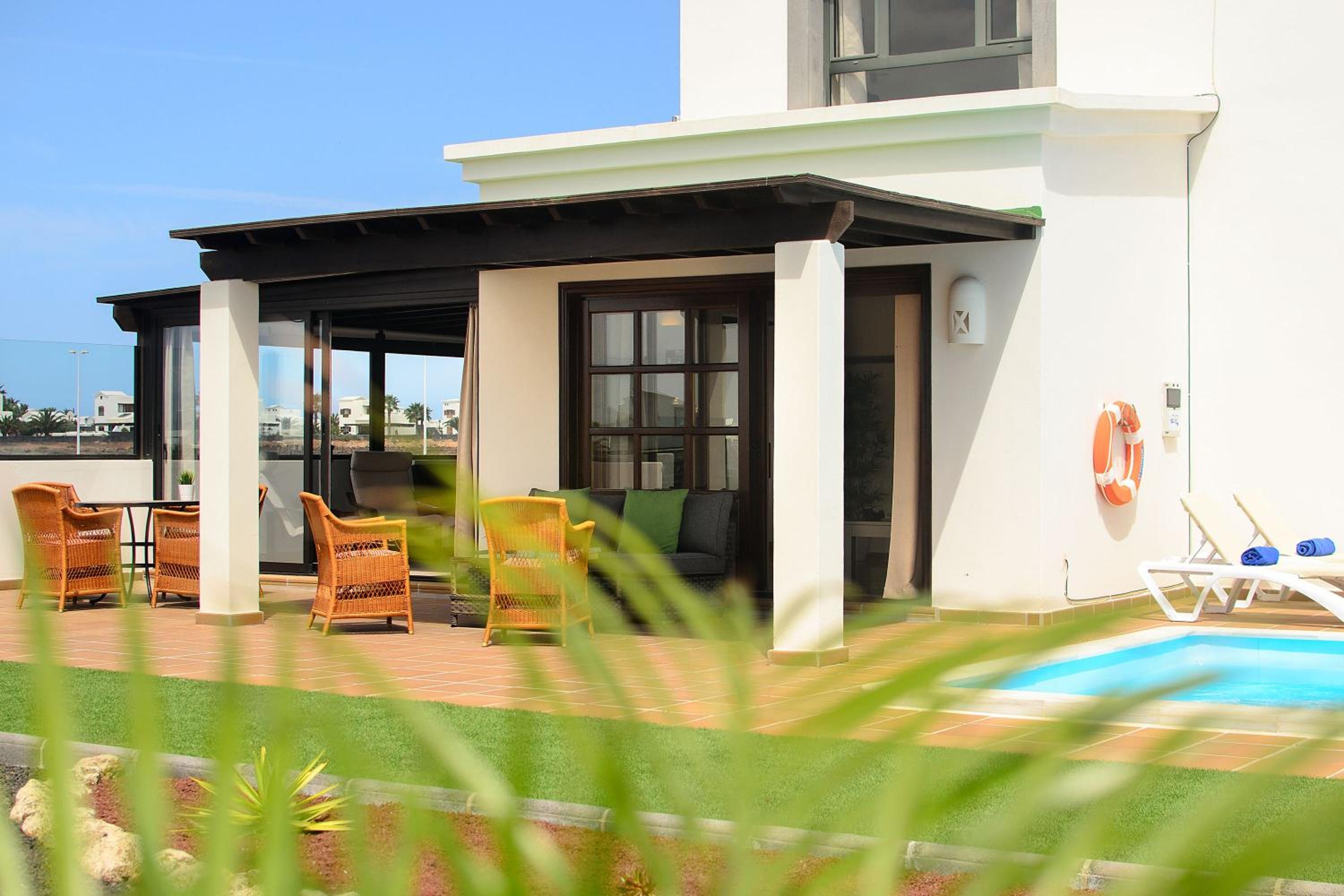 Villa with Sea View - Photo 2