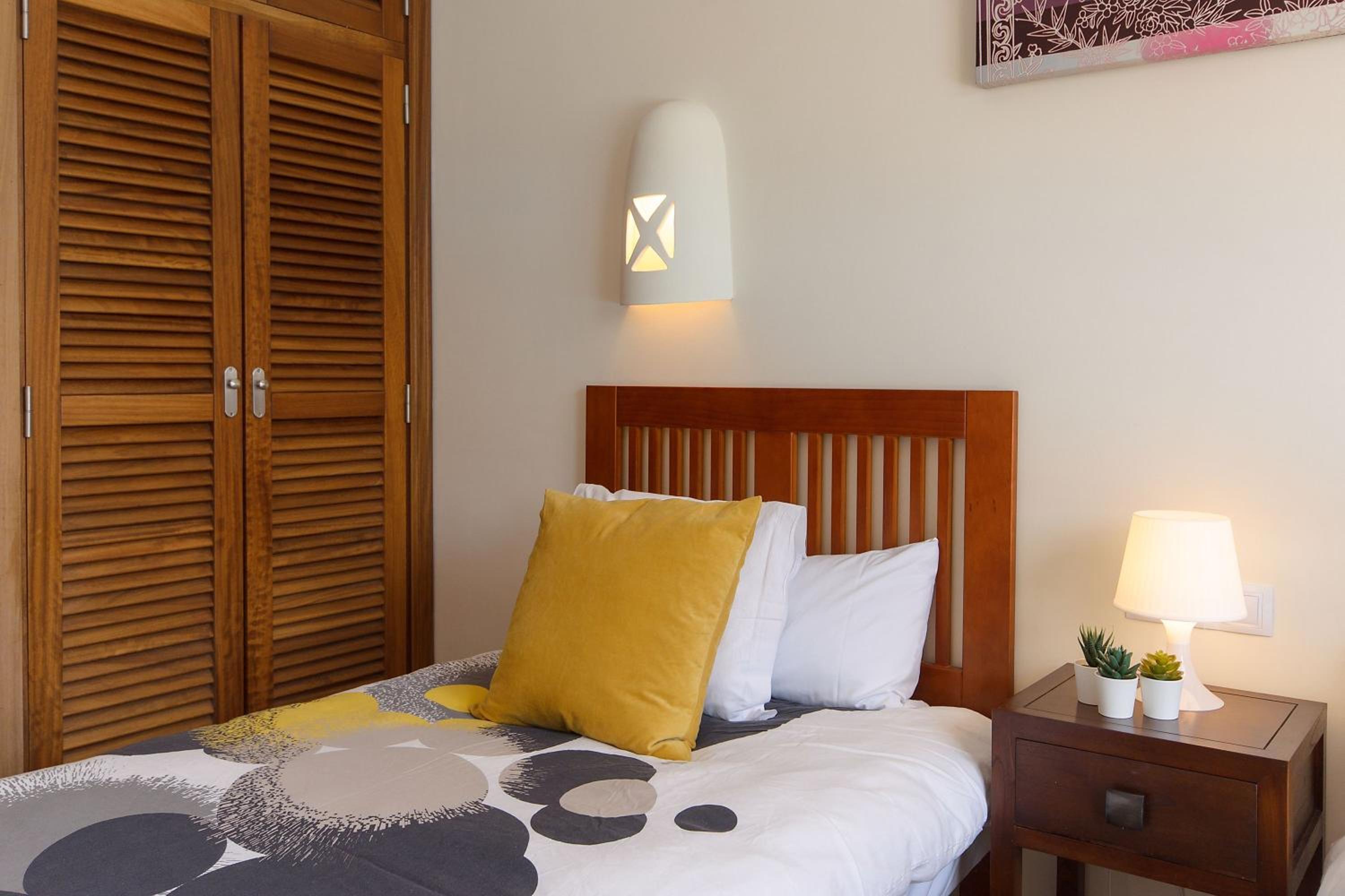 Villa with Sea View - Photo 22