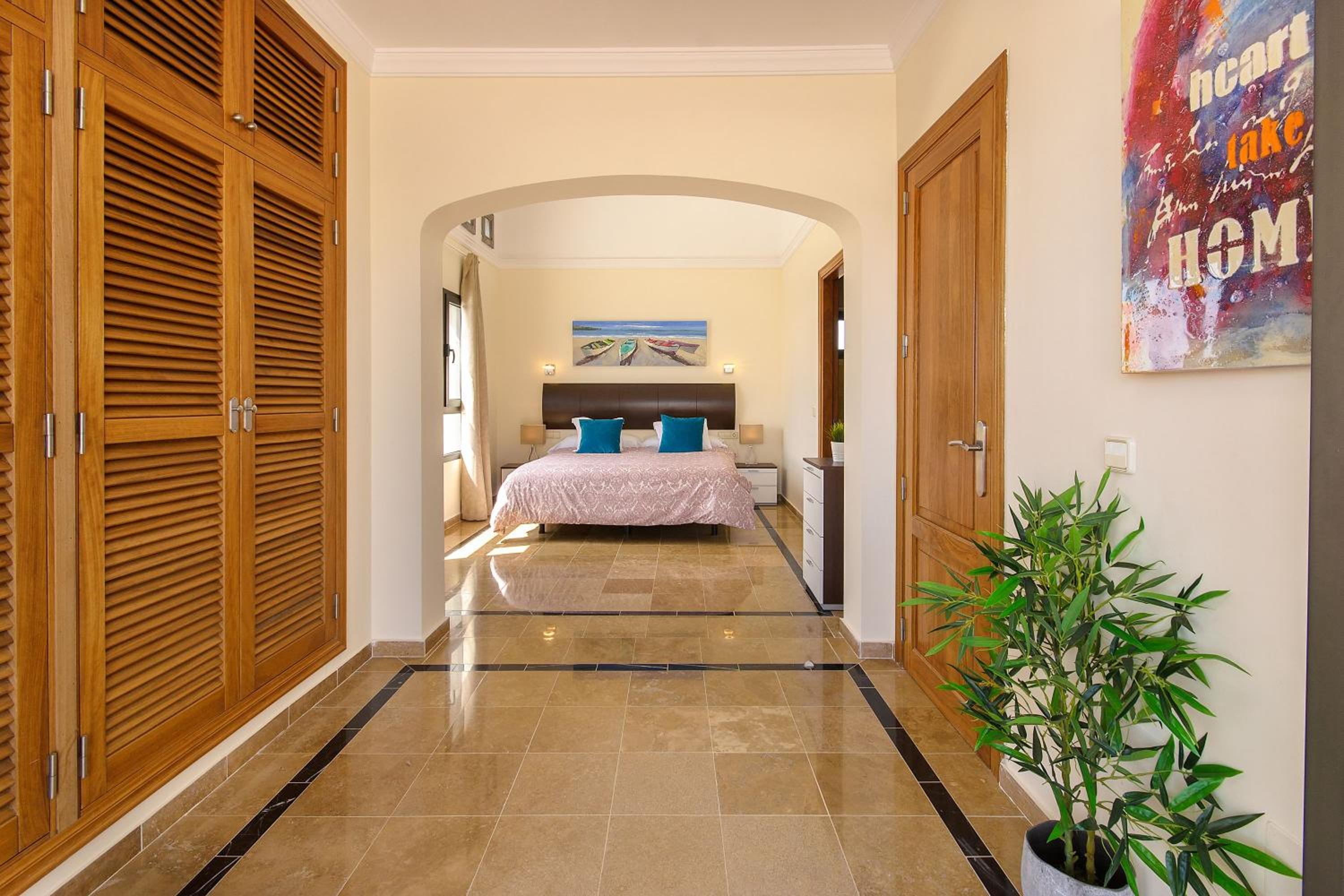 Villa with Sea View - Photo 20