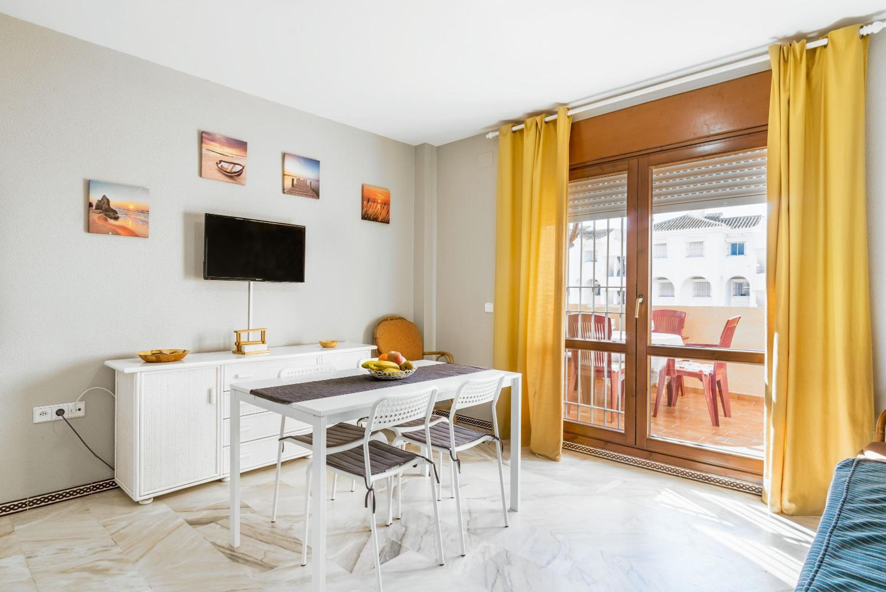 Superior One-Bedroom Apartment with Balcony - Photo 13
