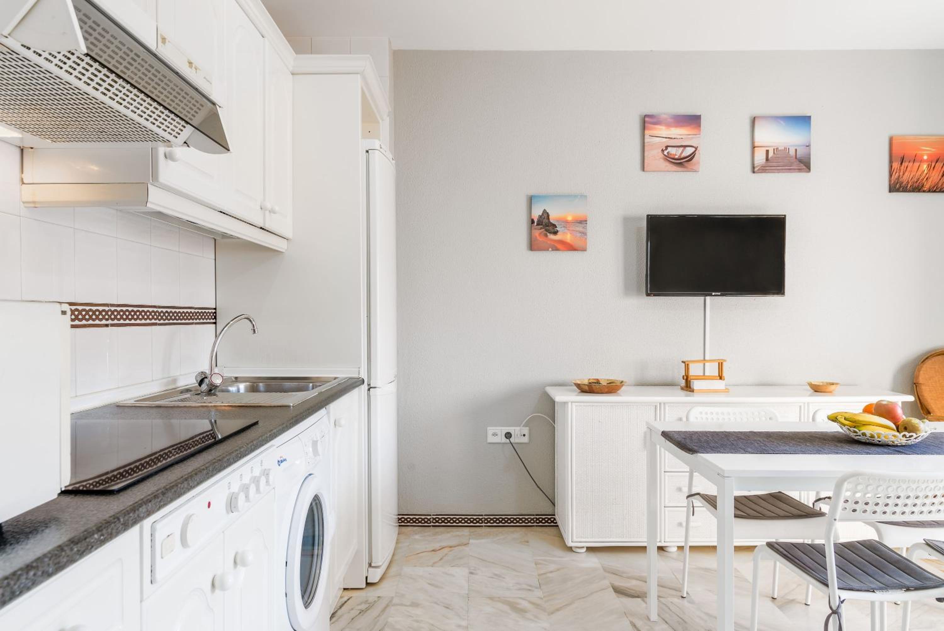 Superior One-Bedroom Apartment with Balcony - Photo 17