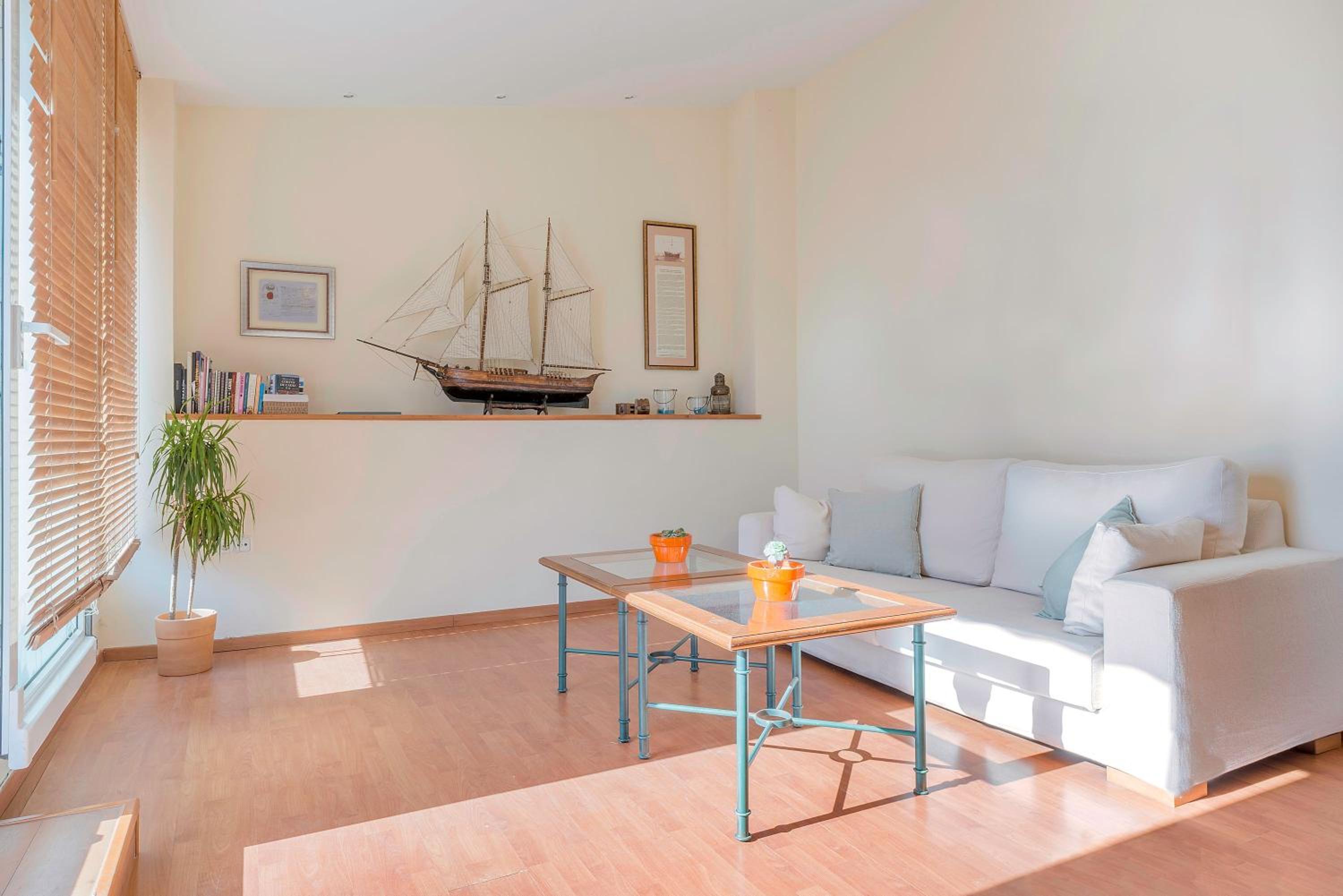 Apartamento de un dormitorio superior con balcón