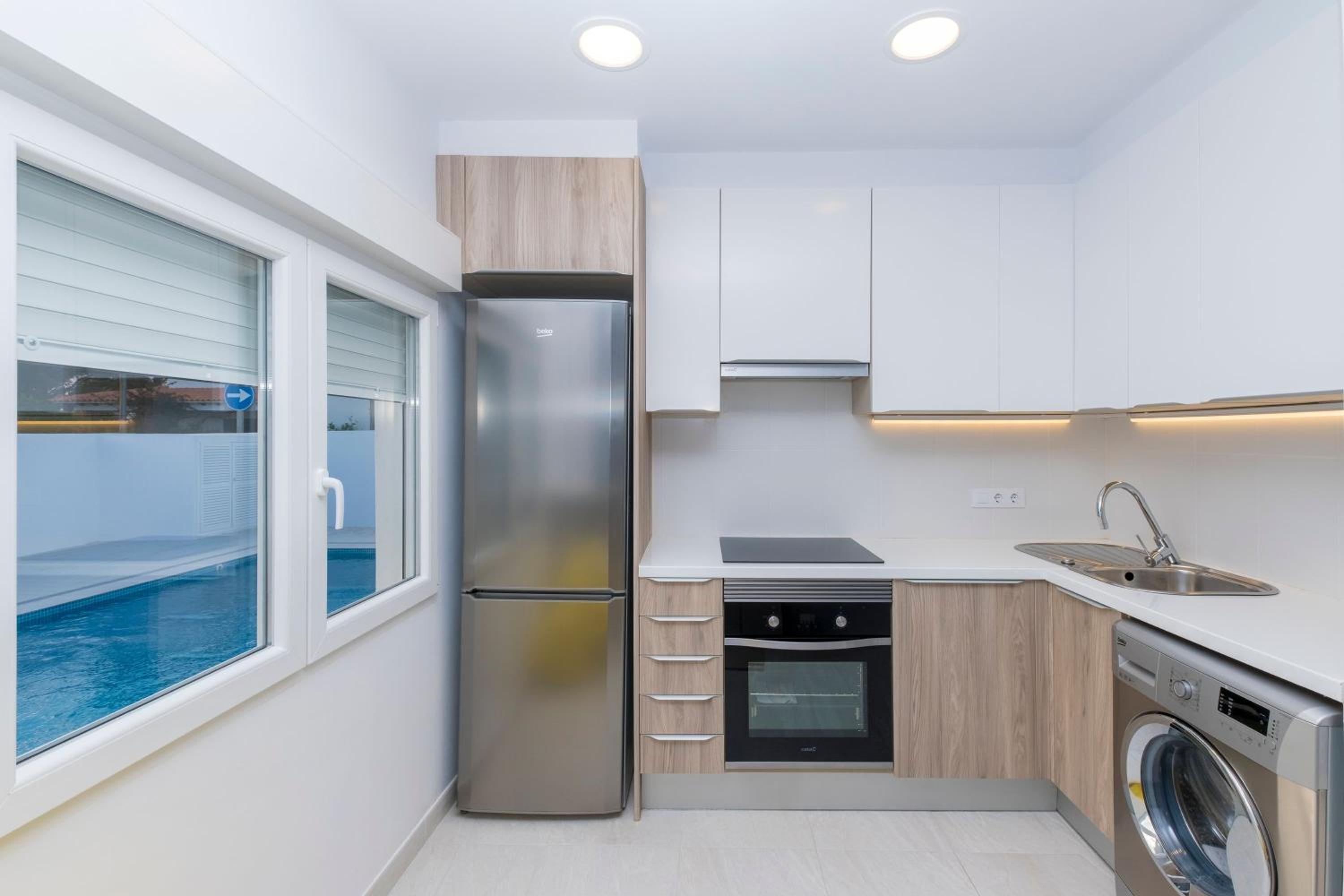 Two-Bedroom House - Photo 11