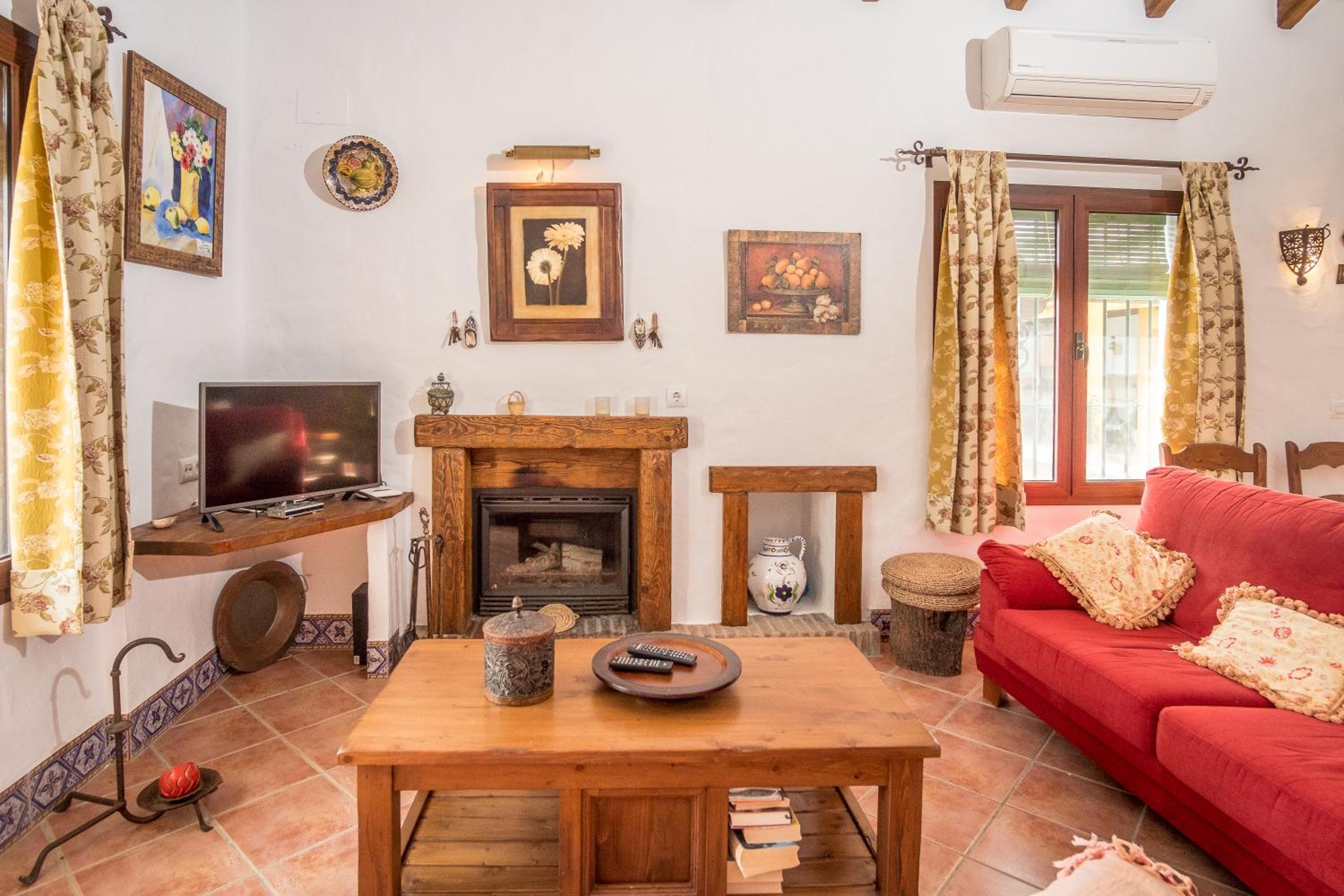 Three-Bedroom House - Photo 13