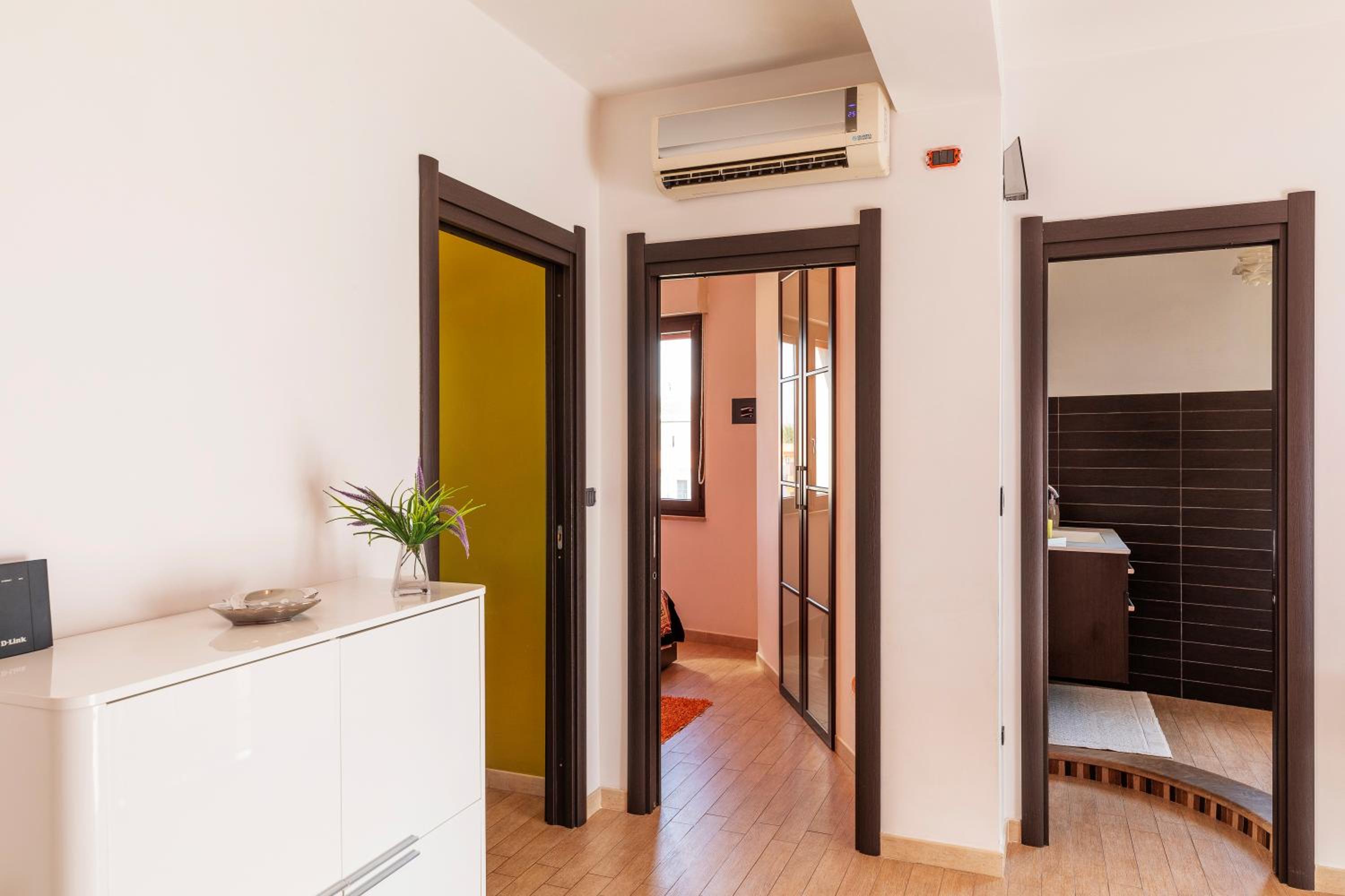 Superior One-Bedroom Apartment with Balcony - Photo 16