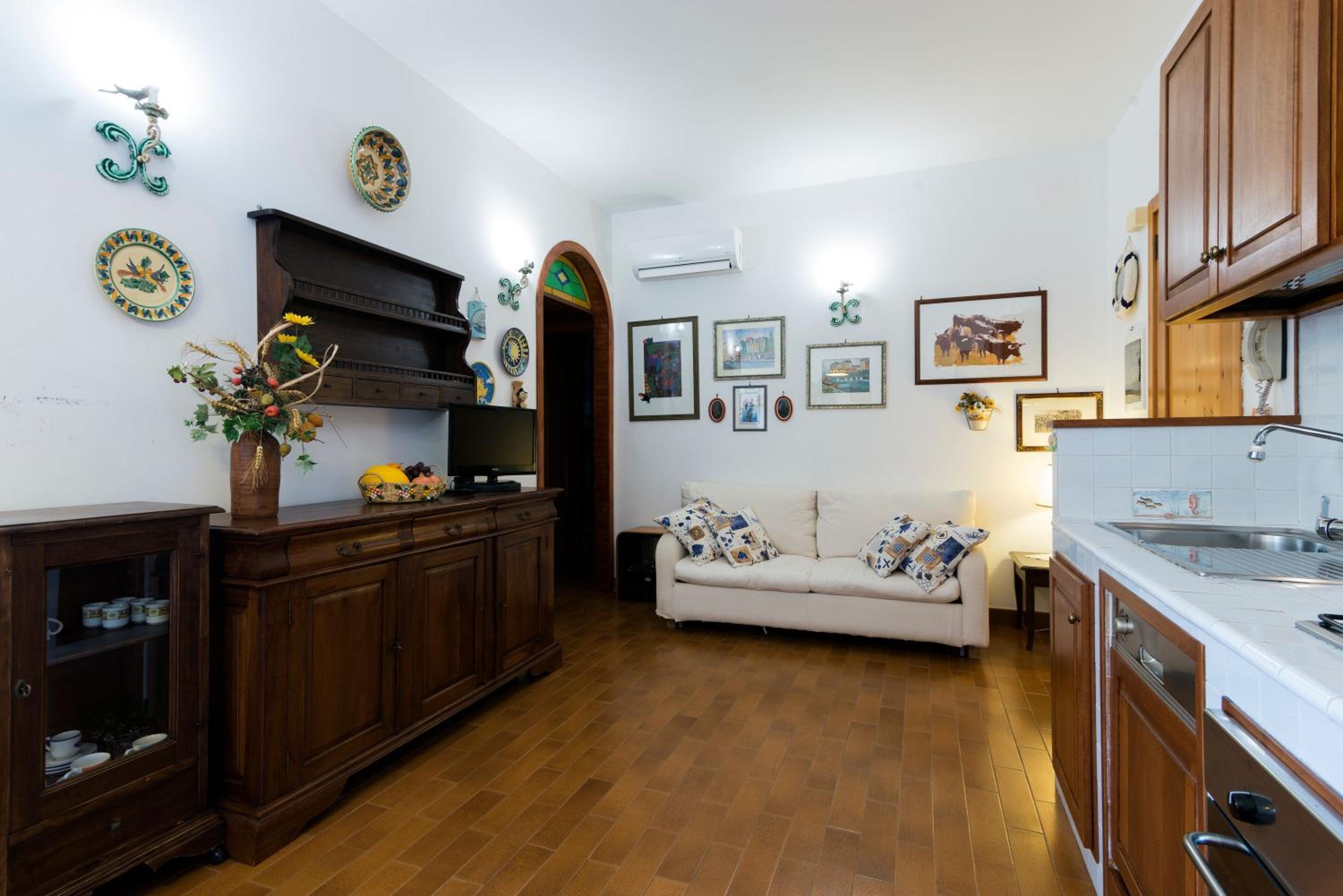 Two-Bedroom Deluxe Apartment with Balcony