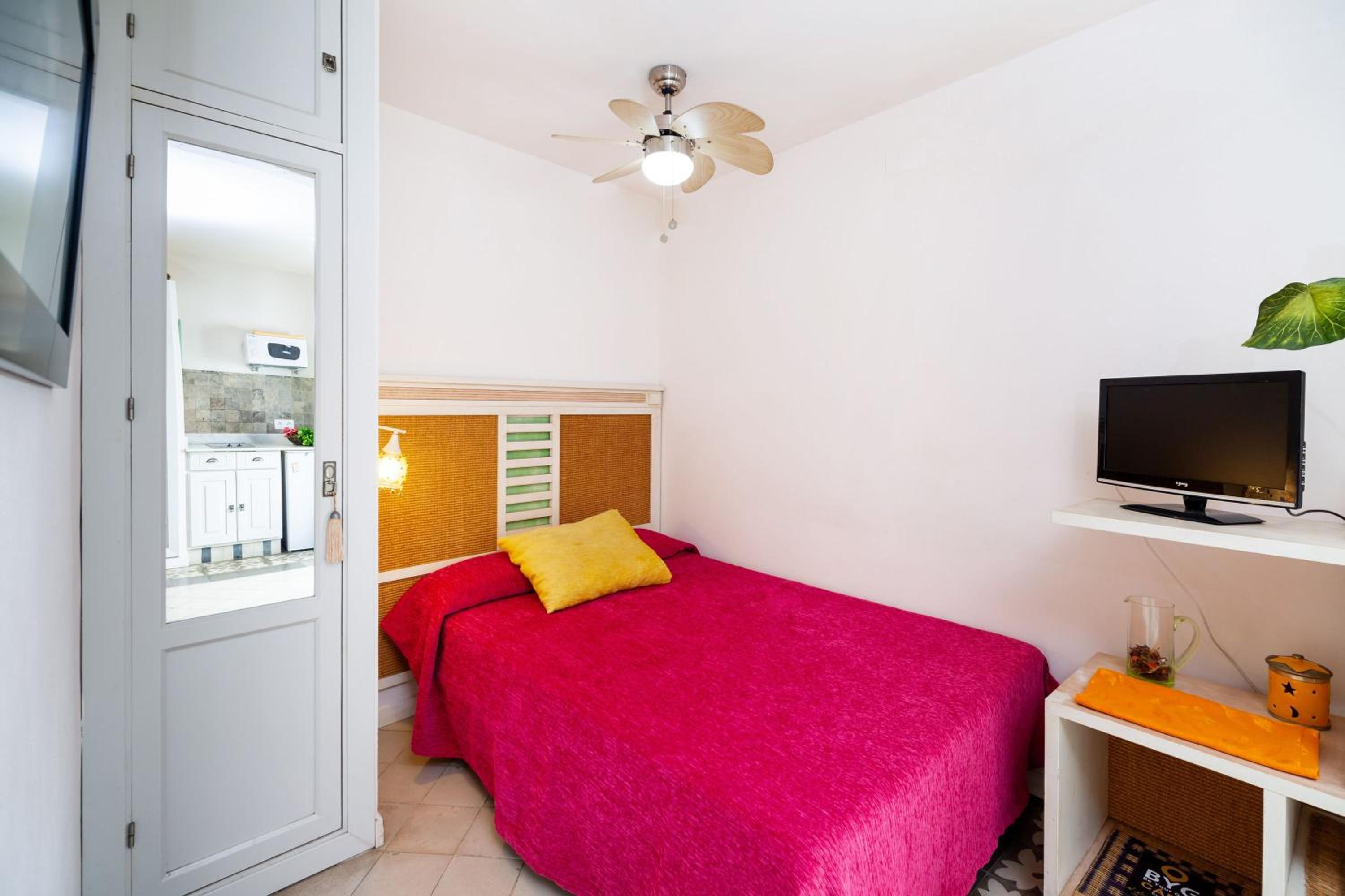 Apartamento de un dormitorio superior con balcón