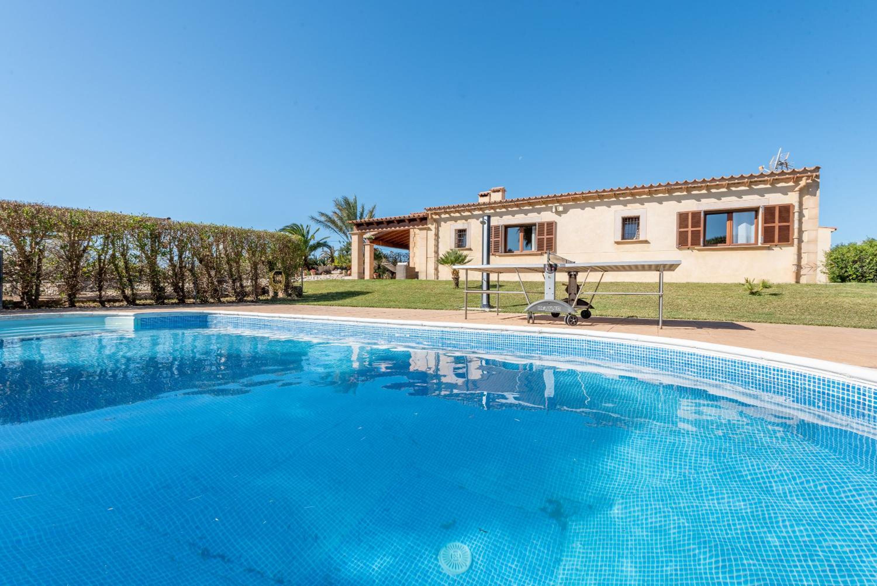 Villa - Photo 3