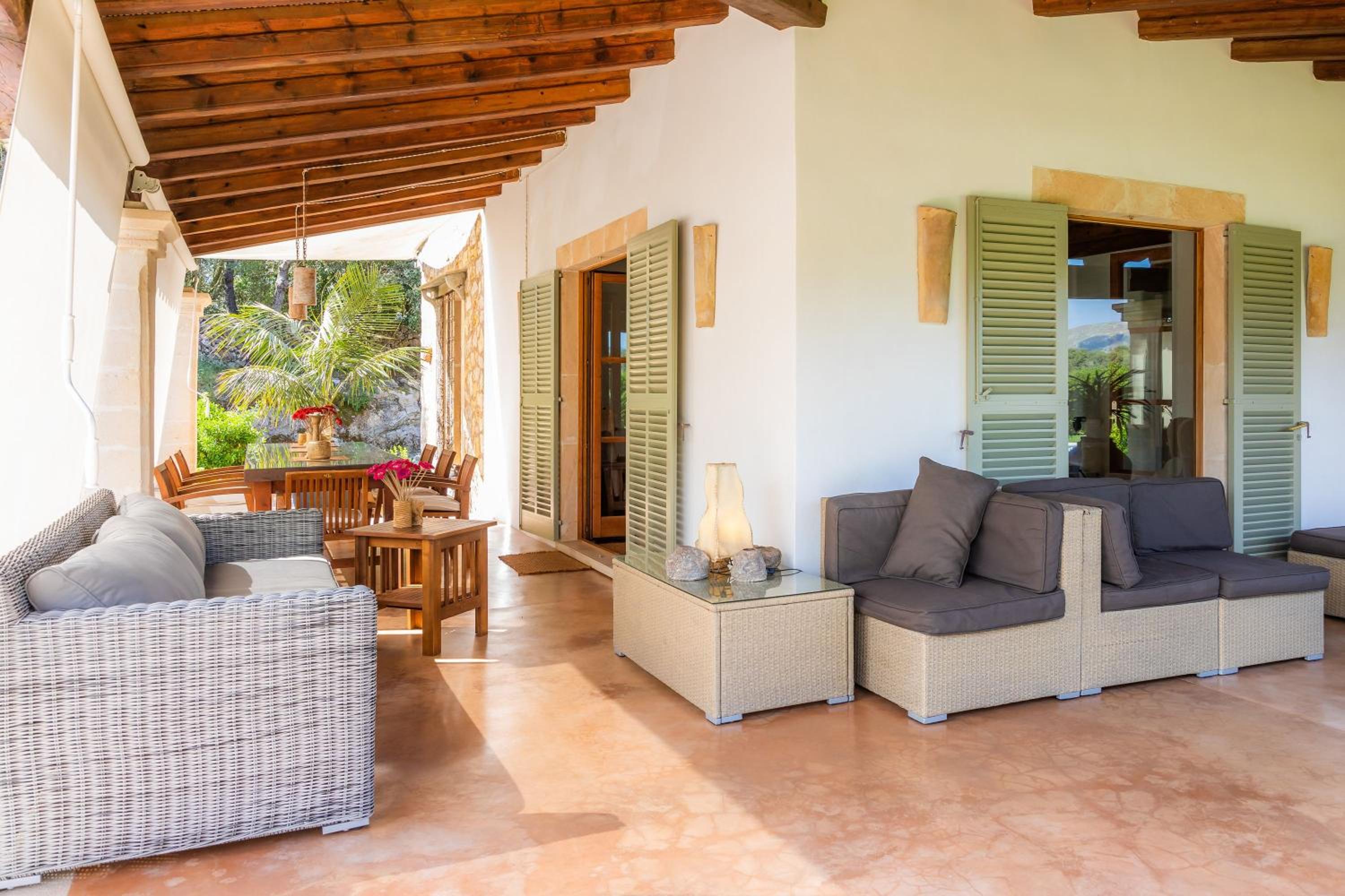 Villa photo 3