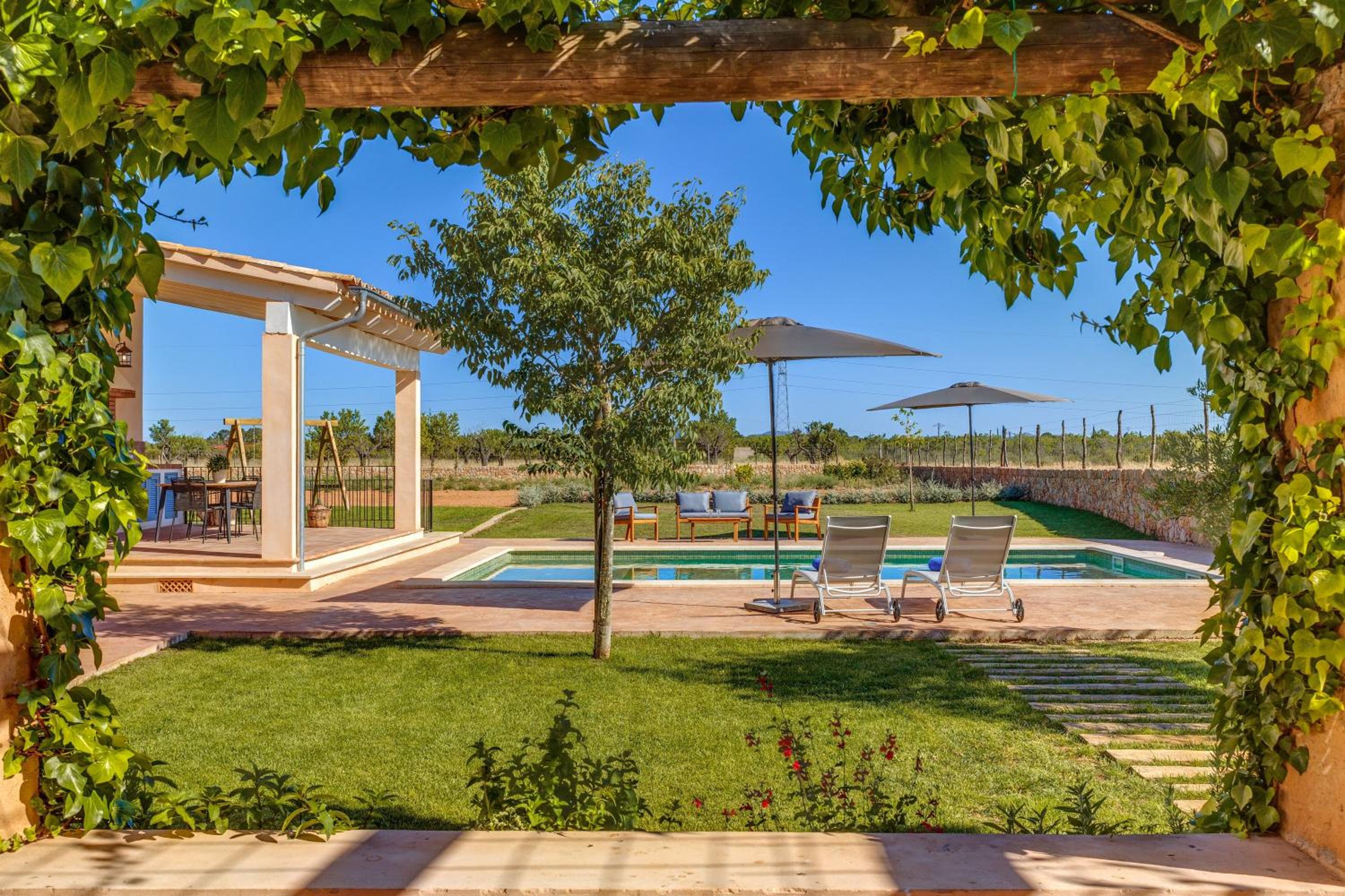 Villa with Garden View - Photo 25