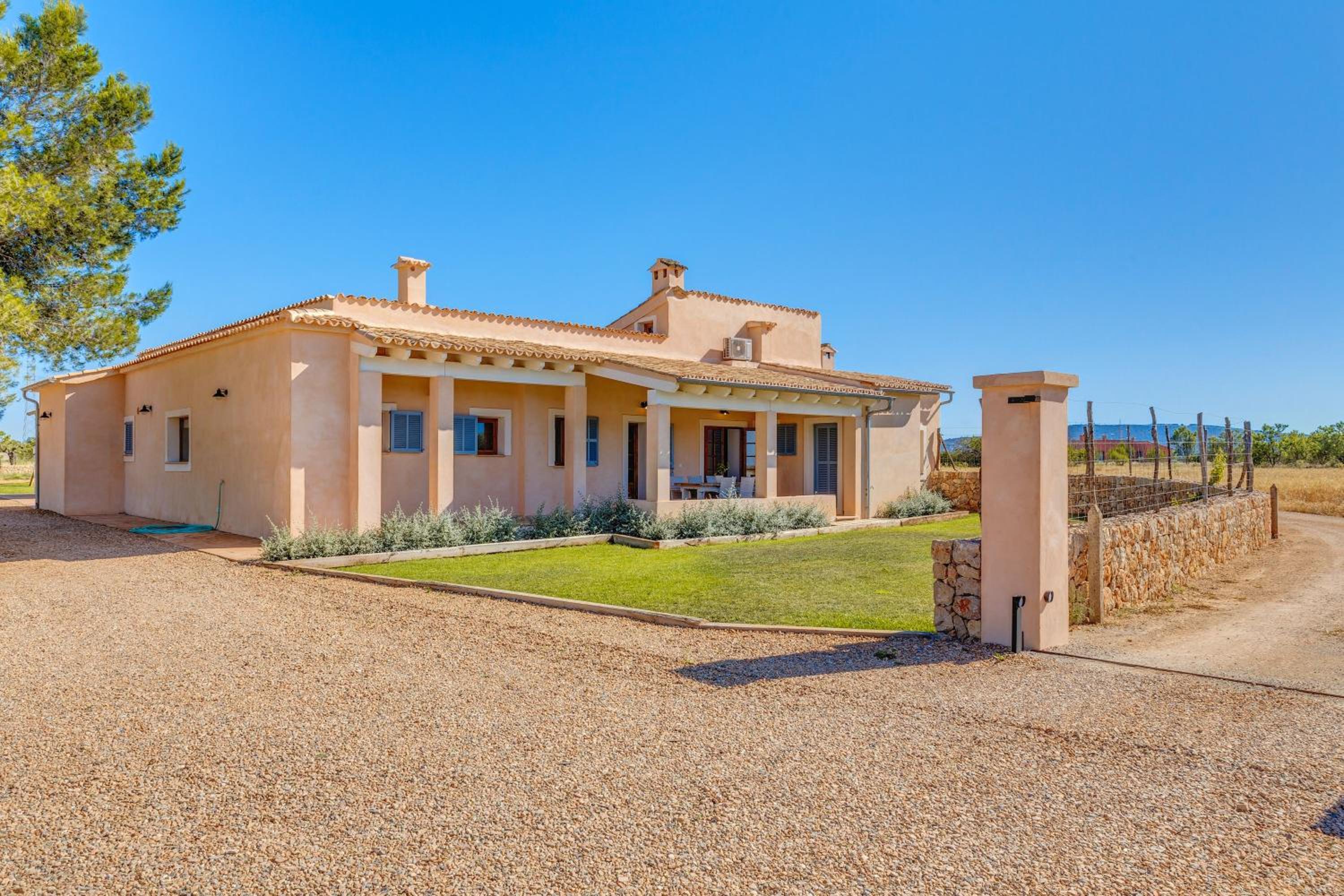 Villa with Garden View - Photo 2