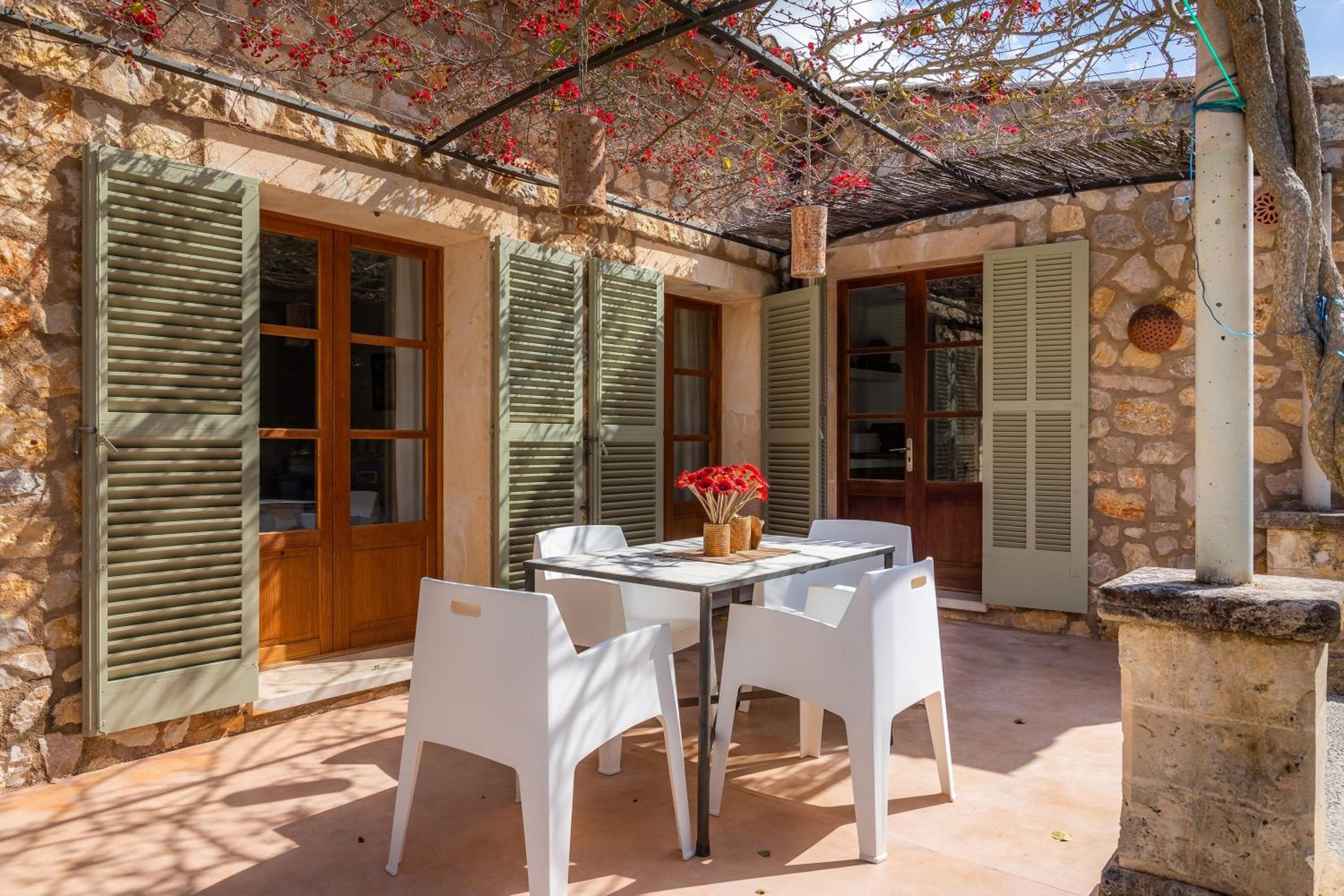 Villa photo 2