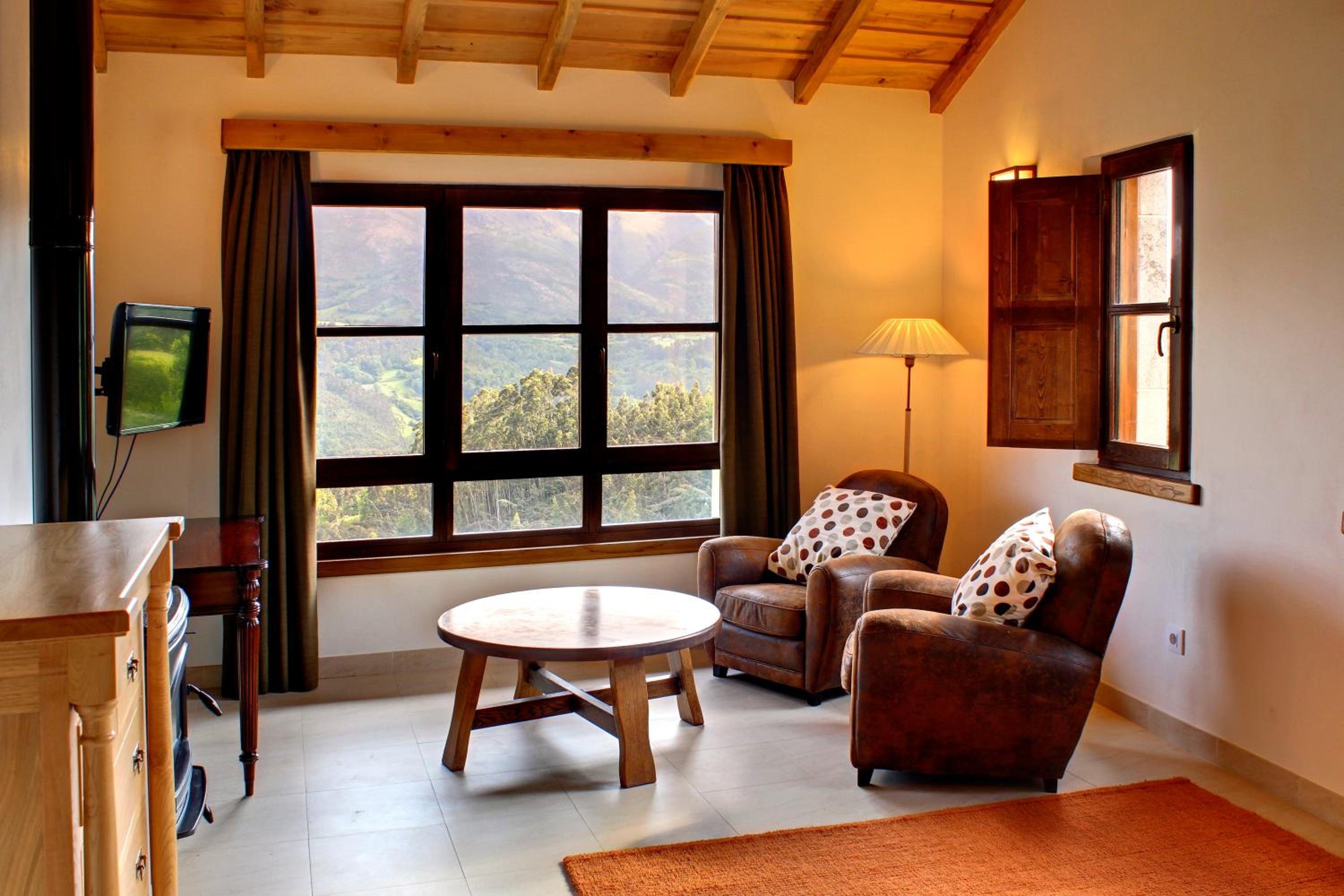 One-Bedroom Apartment (1312 ft from the hotel) photo 3