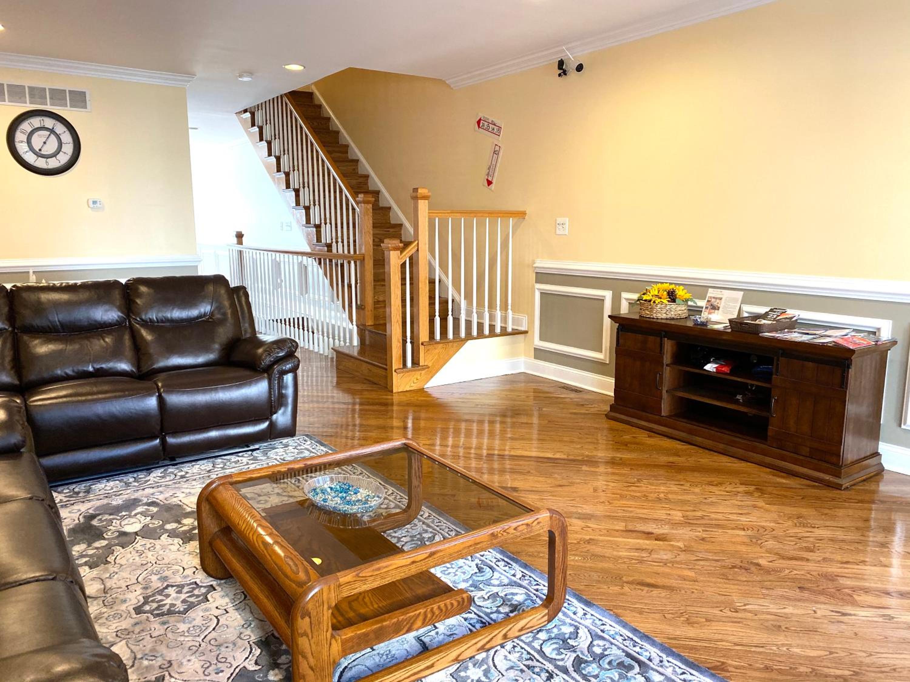 Deluxe Queen Room - Photo 3