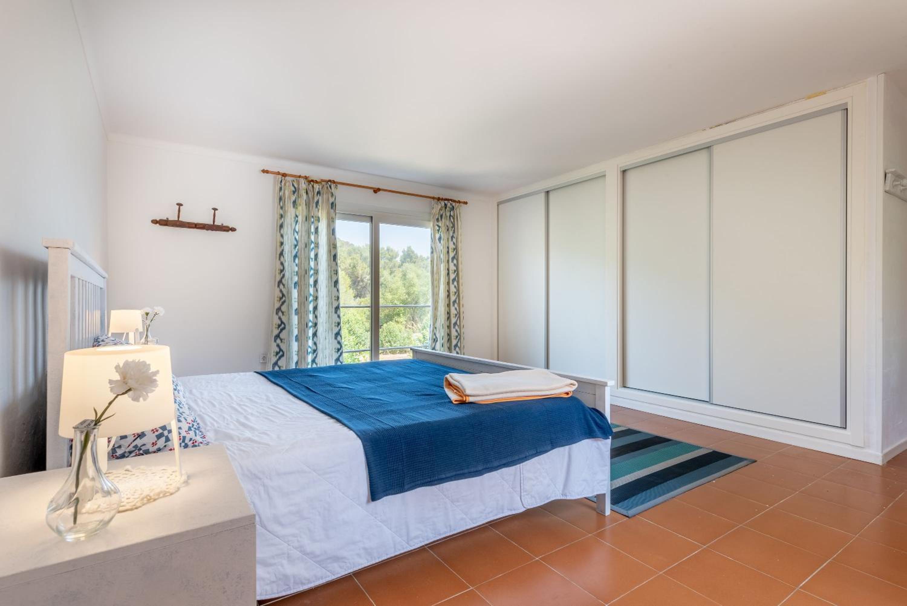 Villa with Sea View - Photo 6