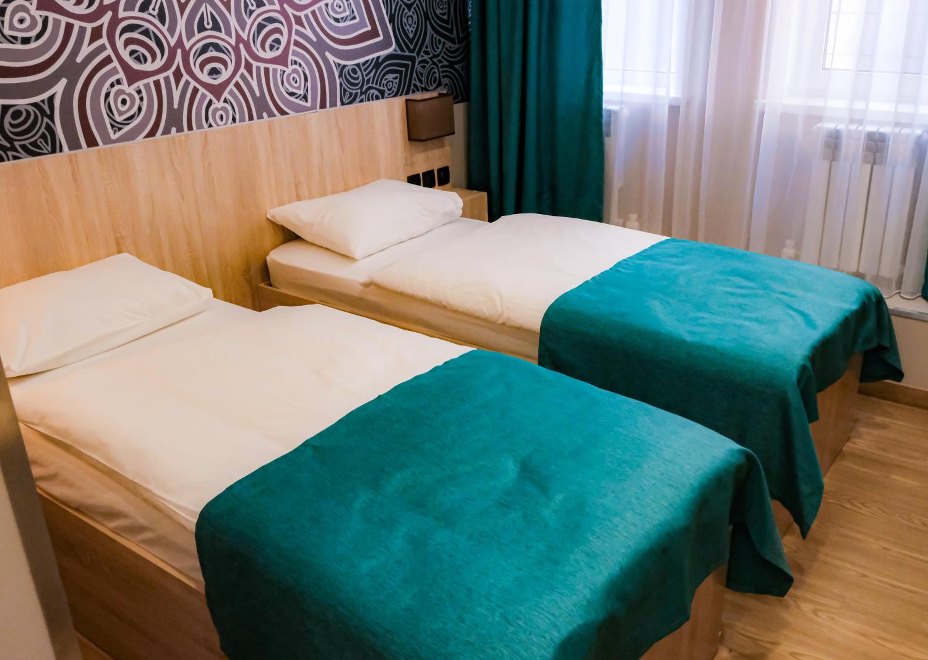 Standard Double Room - Photo 12