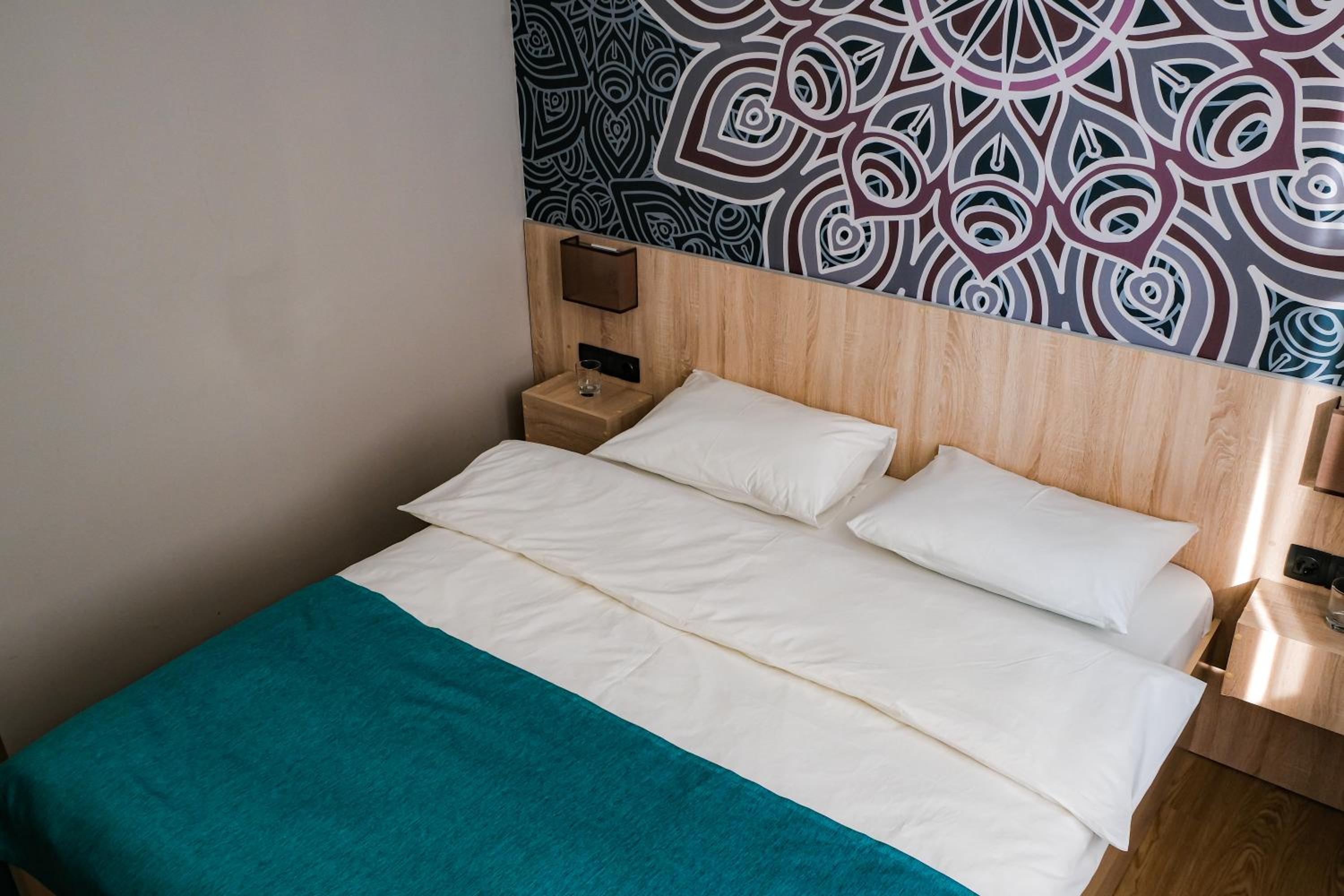 Standard Double Room - Photo 13
