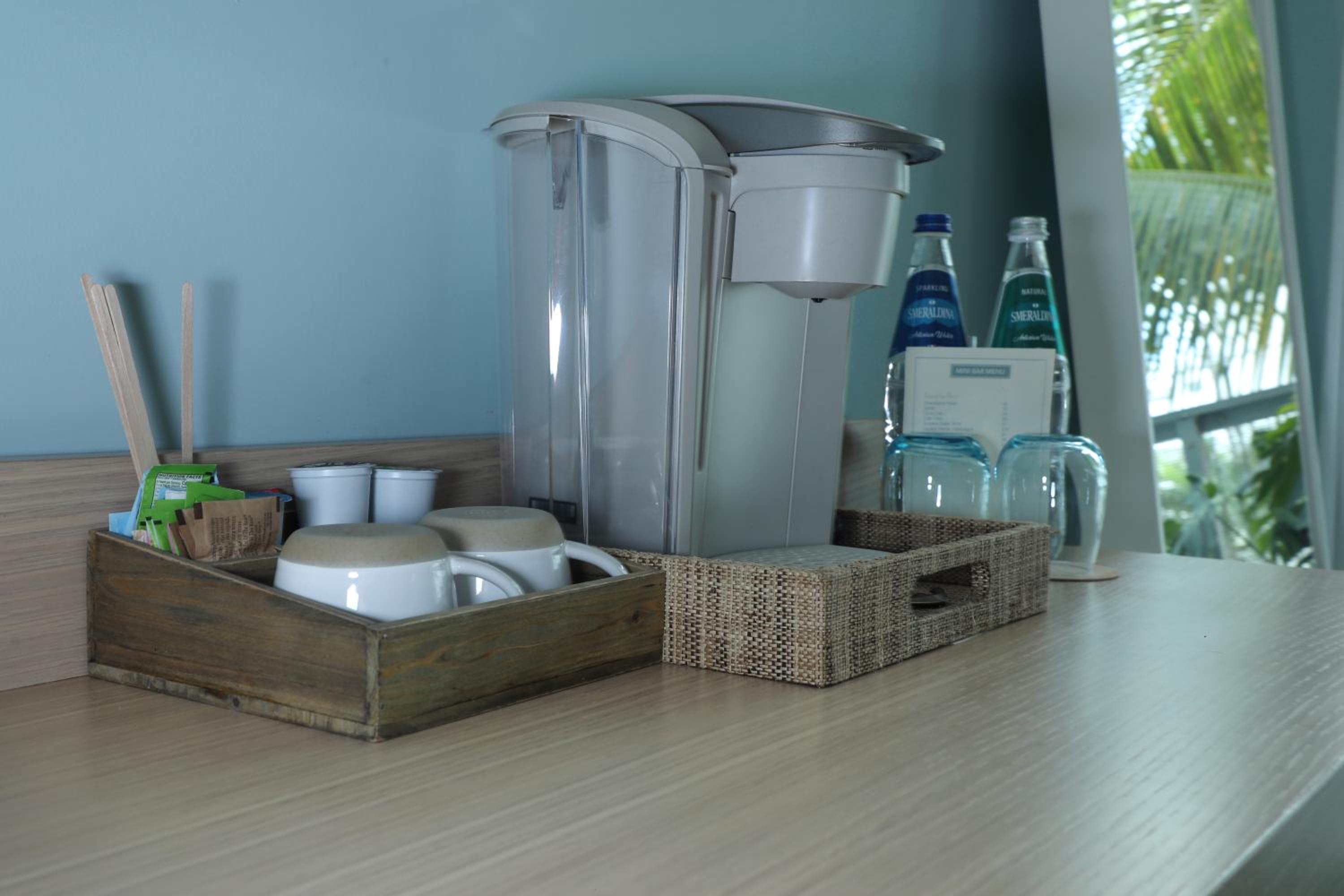 Double Room with Two Double Beds and Partial Ocean View