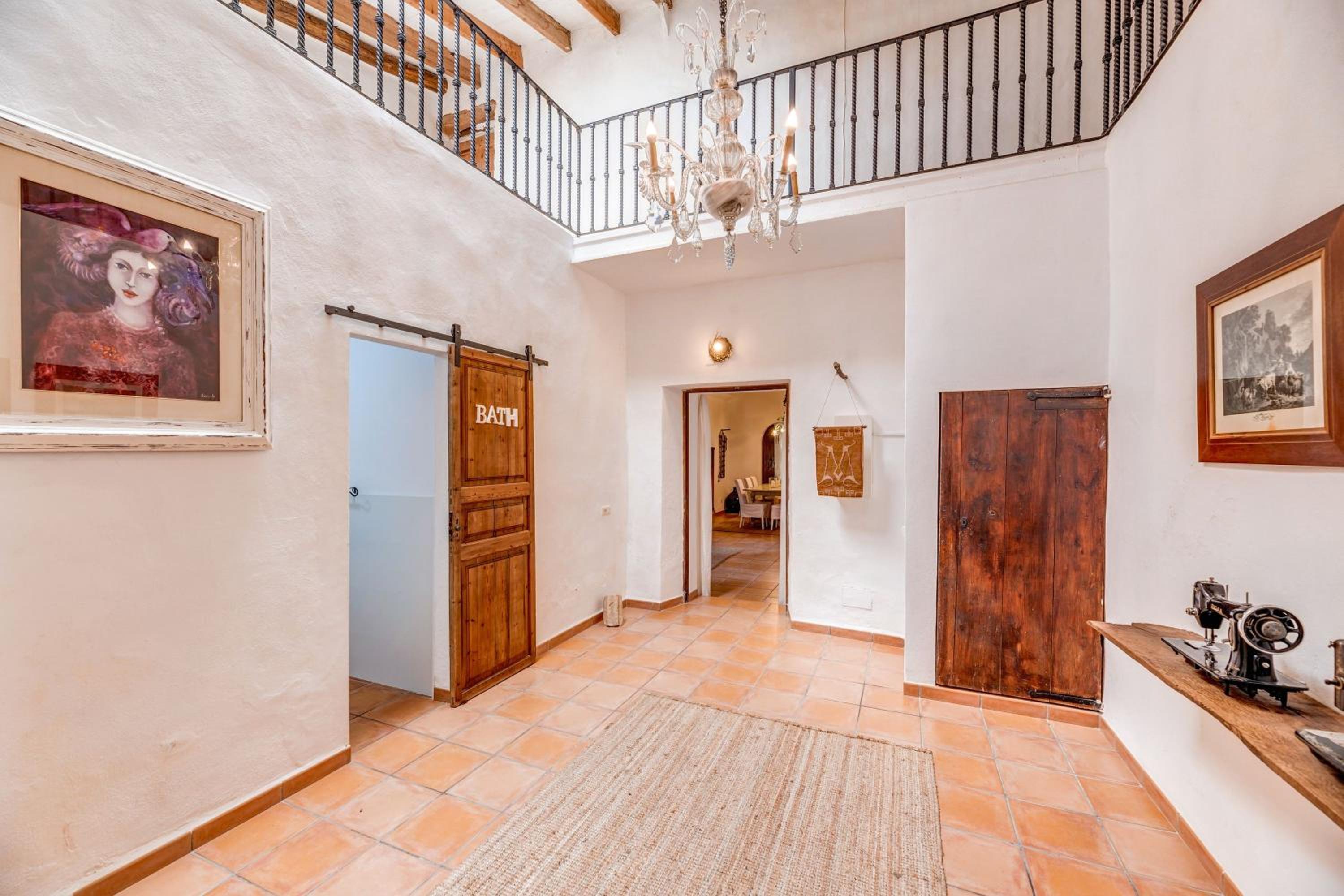 Villa photo 3