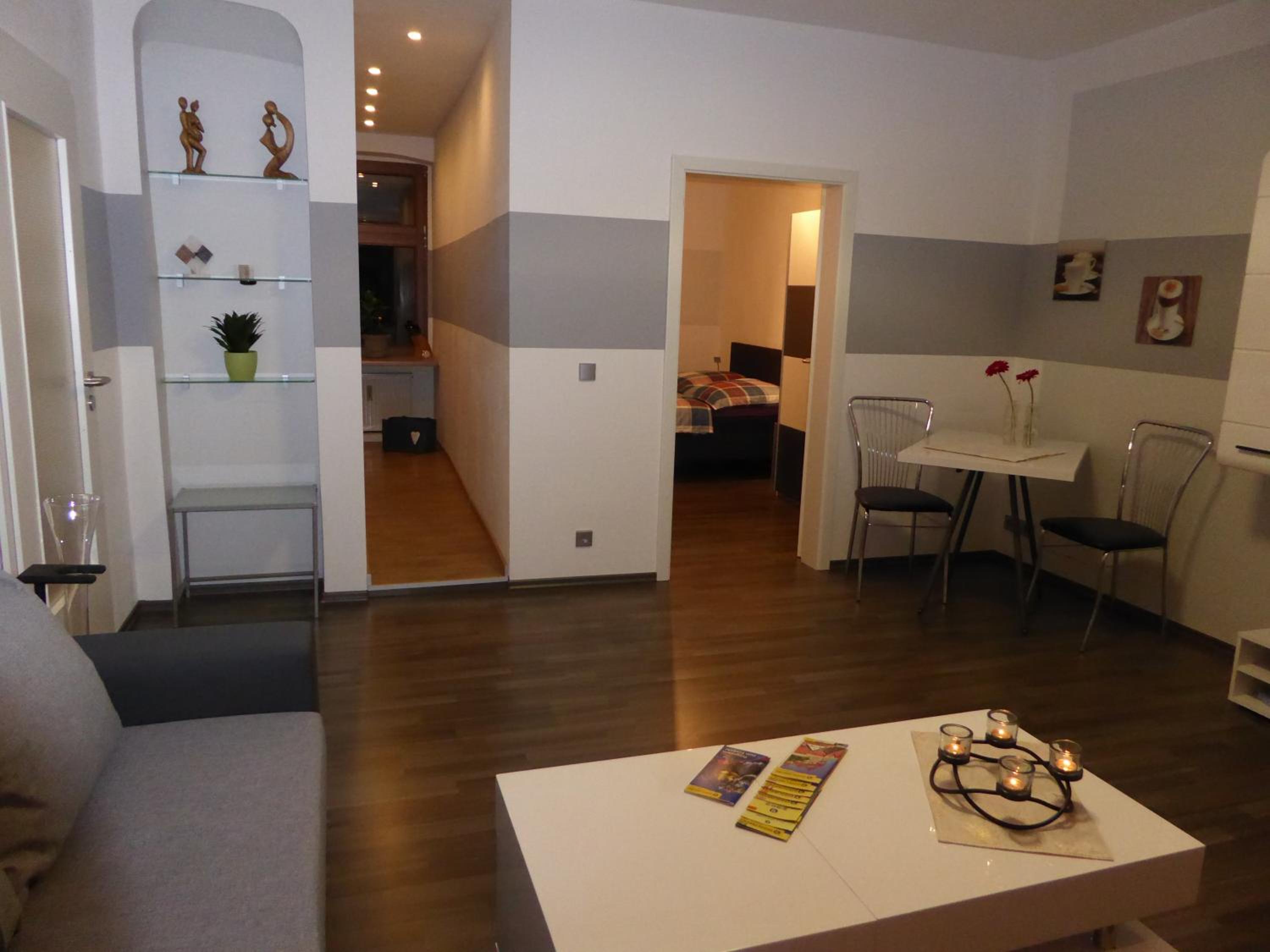 One-Bedroom Apartment photo 1