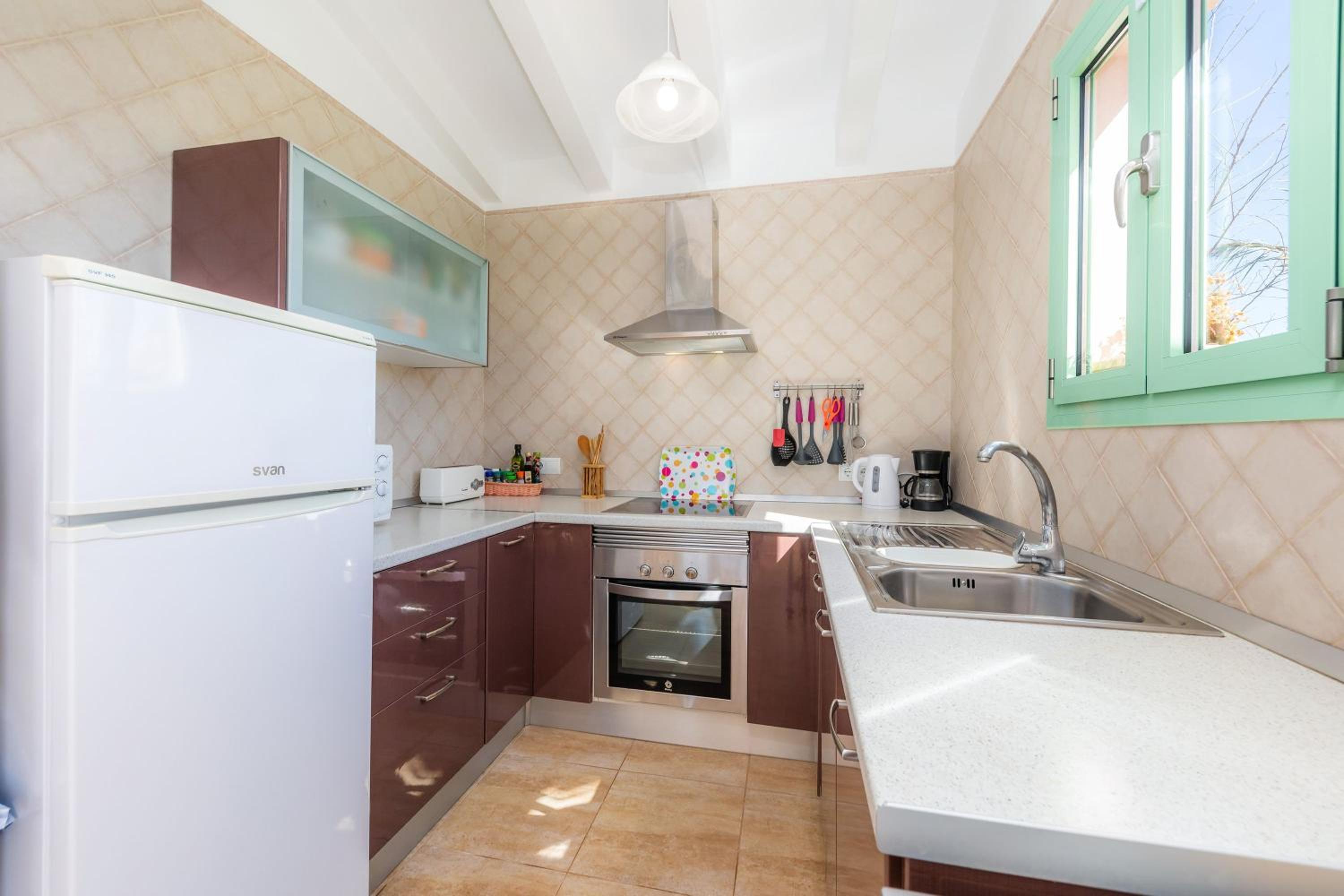 Two-Bedroom House - Photo 13