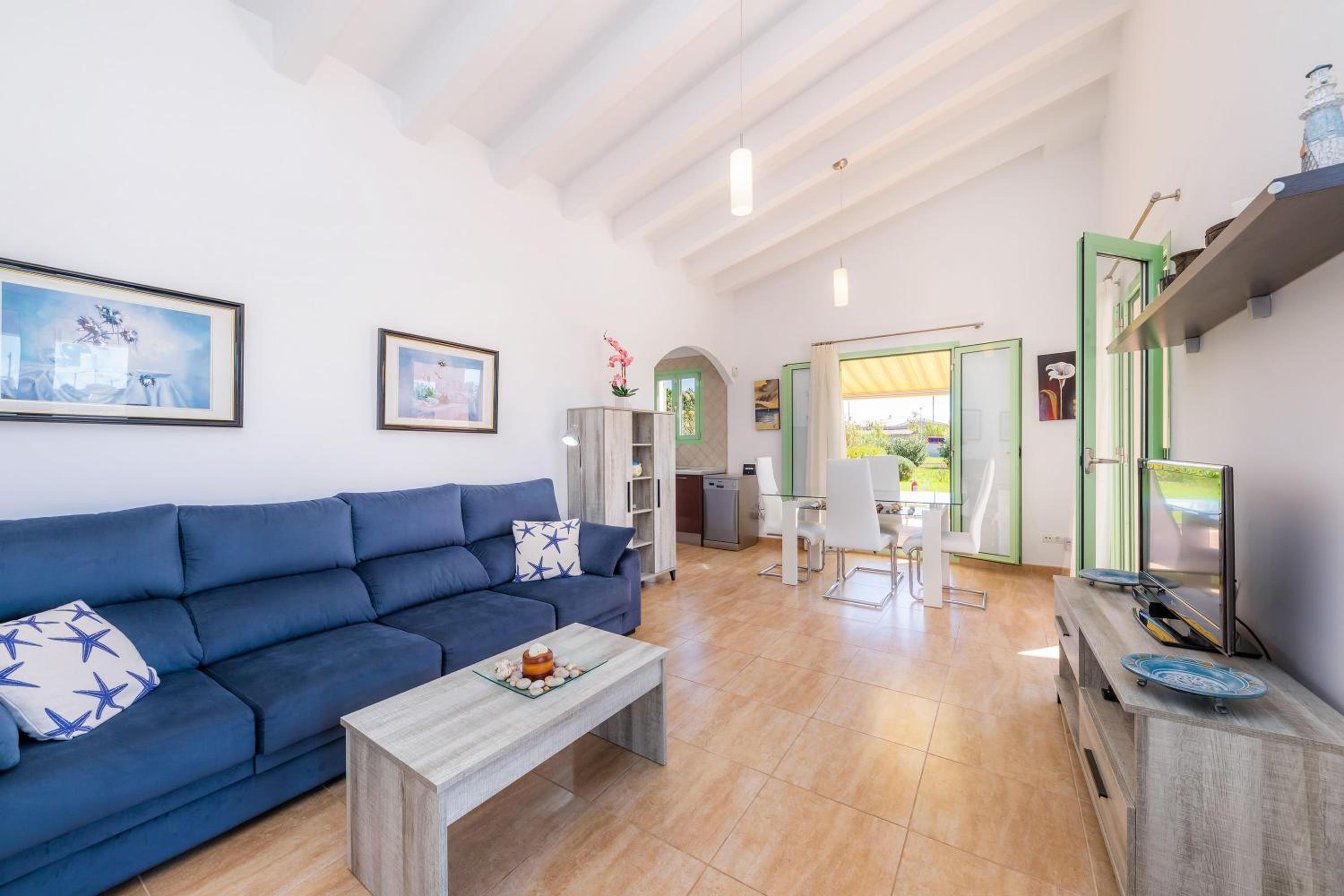 Two-Bedroom House - Photo 1