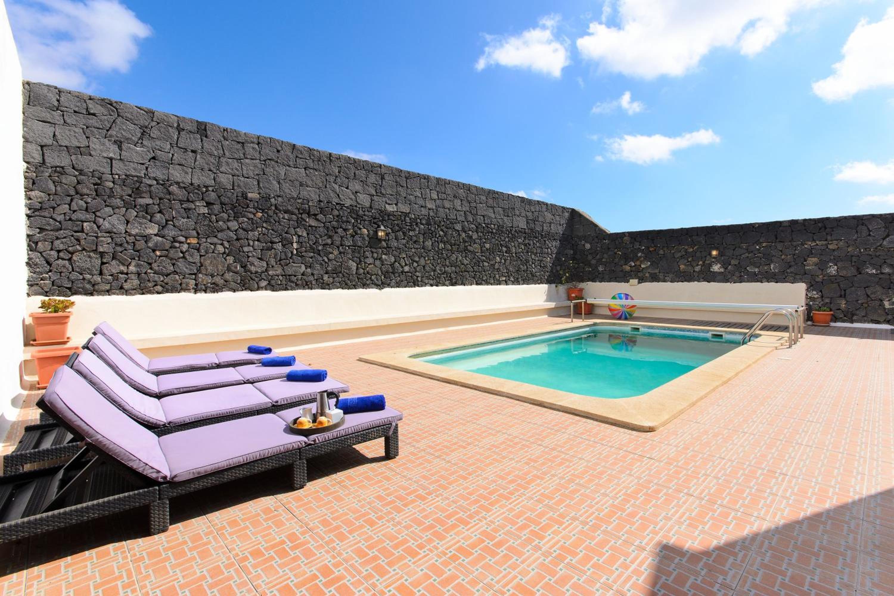 Villa with Garden View photo 3