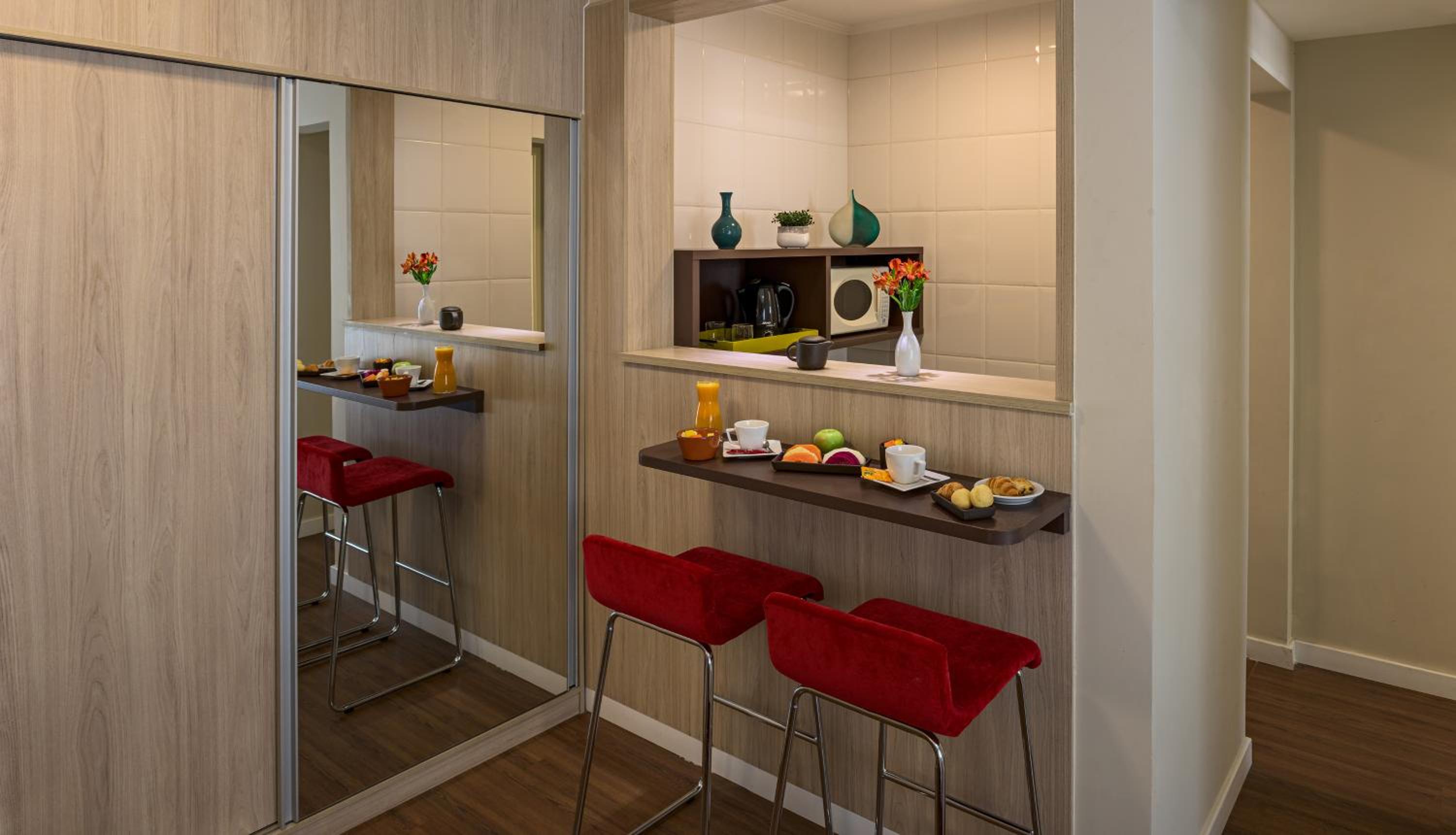 Superior Queen Suite with Sofa thumbnail 5