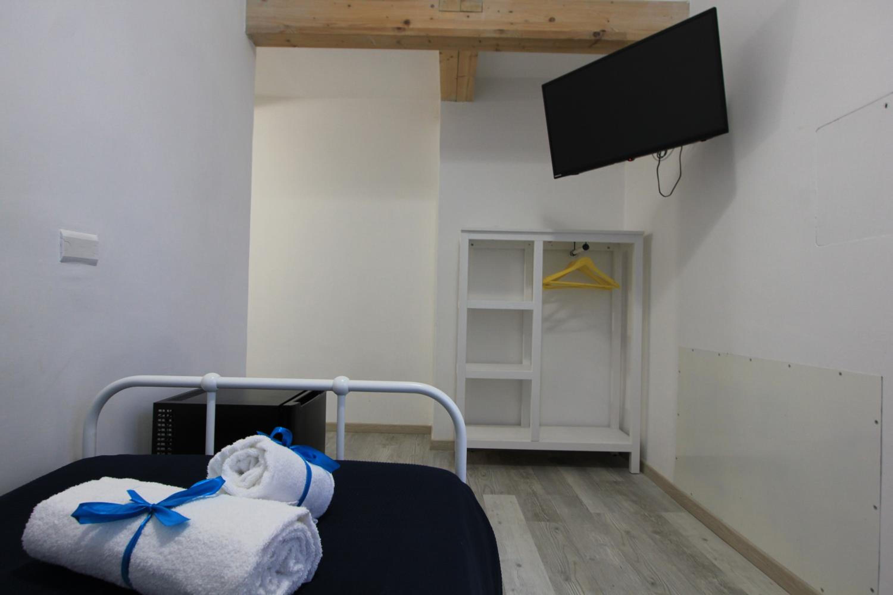 Deluxe Single Room with Balcony photo 2