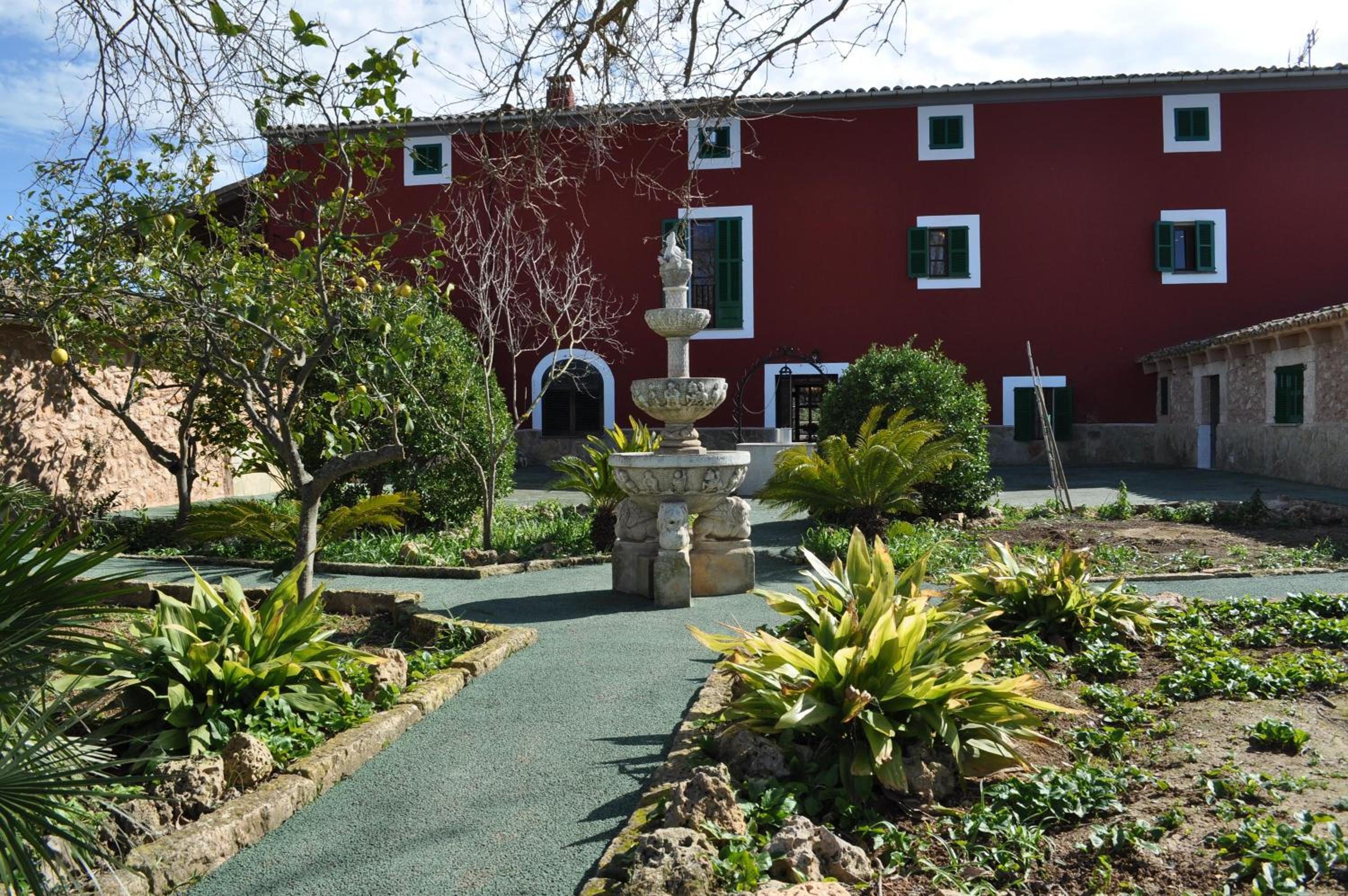 Villa photo 2