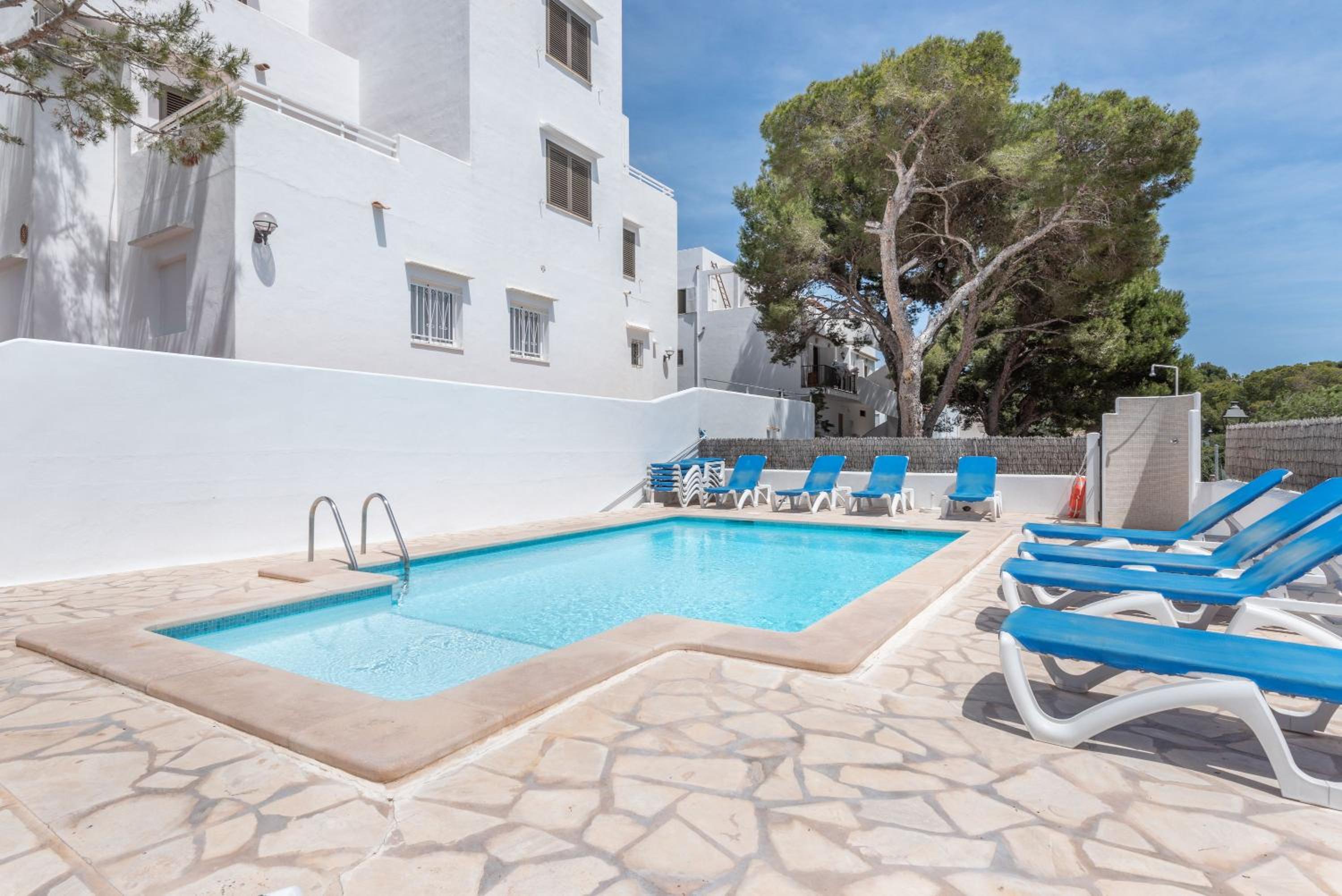 Superior One-Bedroom Apartment with Balcony