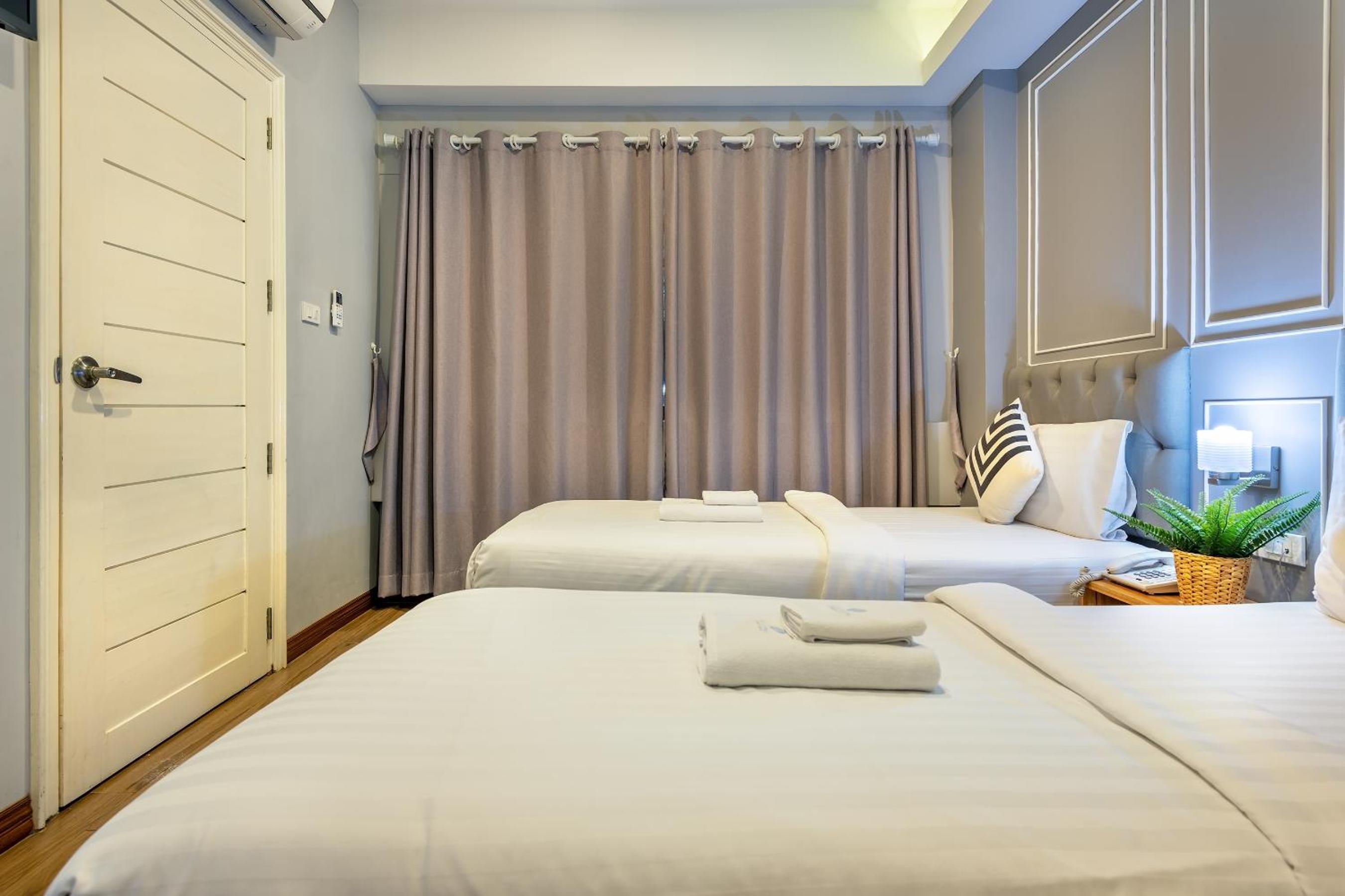 Superior Double or Twin Room photo 3