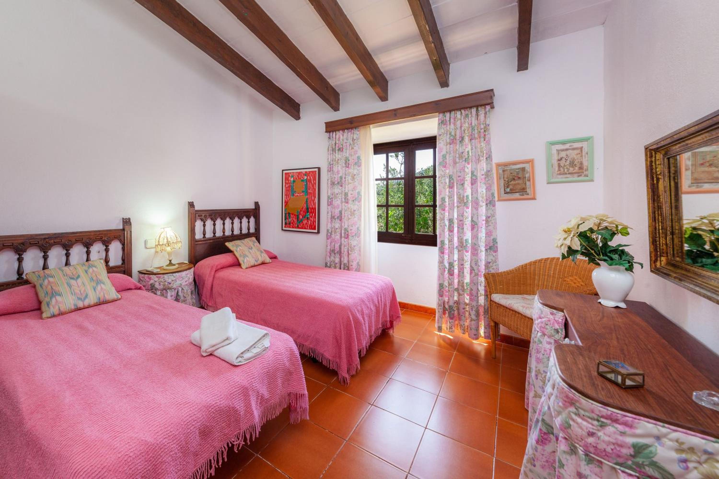 Villa photo 3