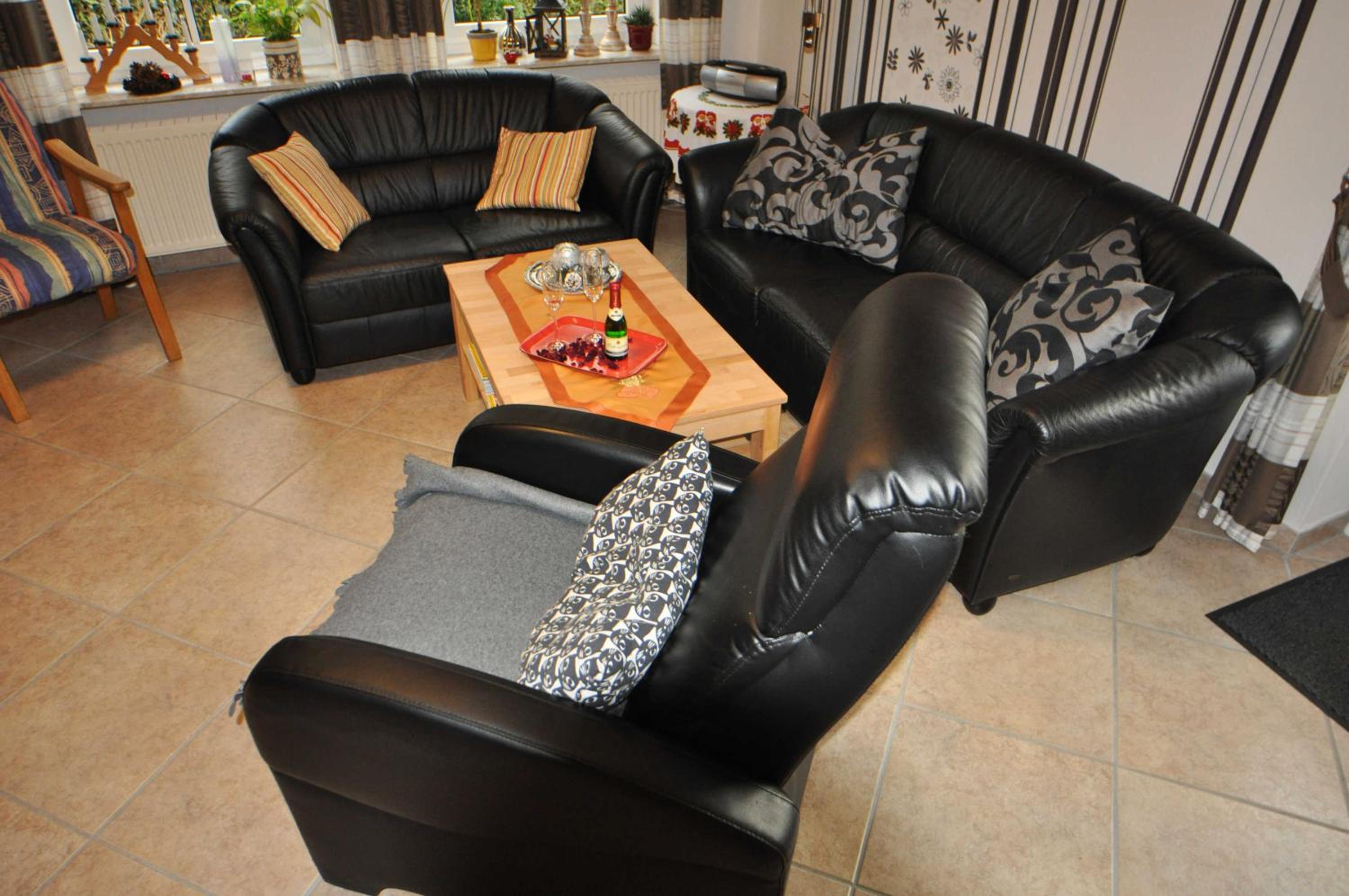 One-Bedroom Apartment with Terrace photo 3
