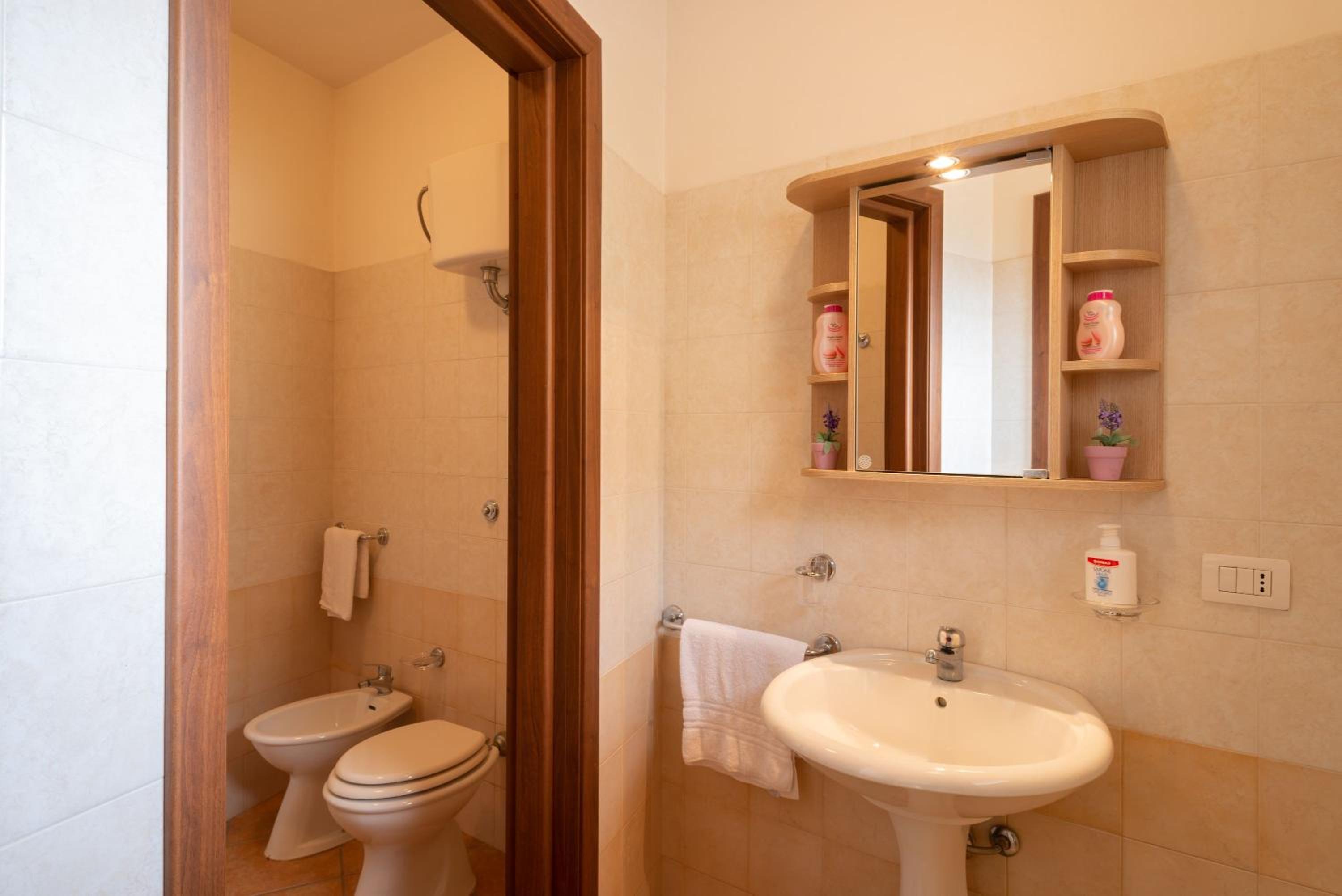 Superior One-Bedroom Apartment with Balcony - Photo 12