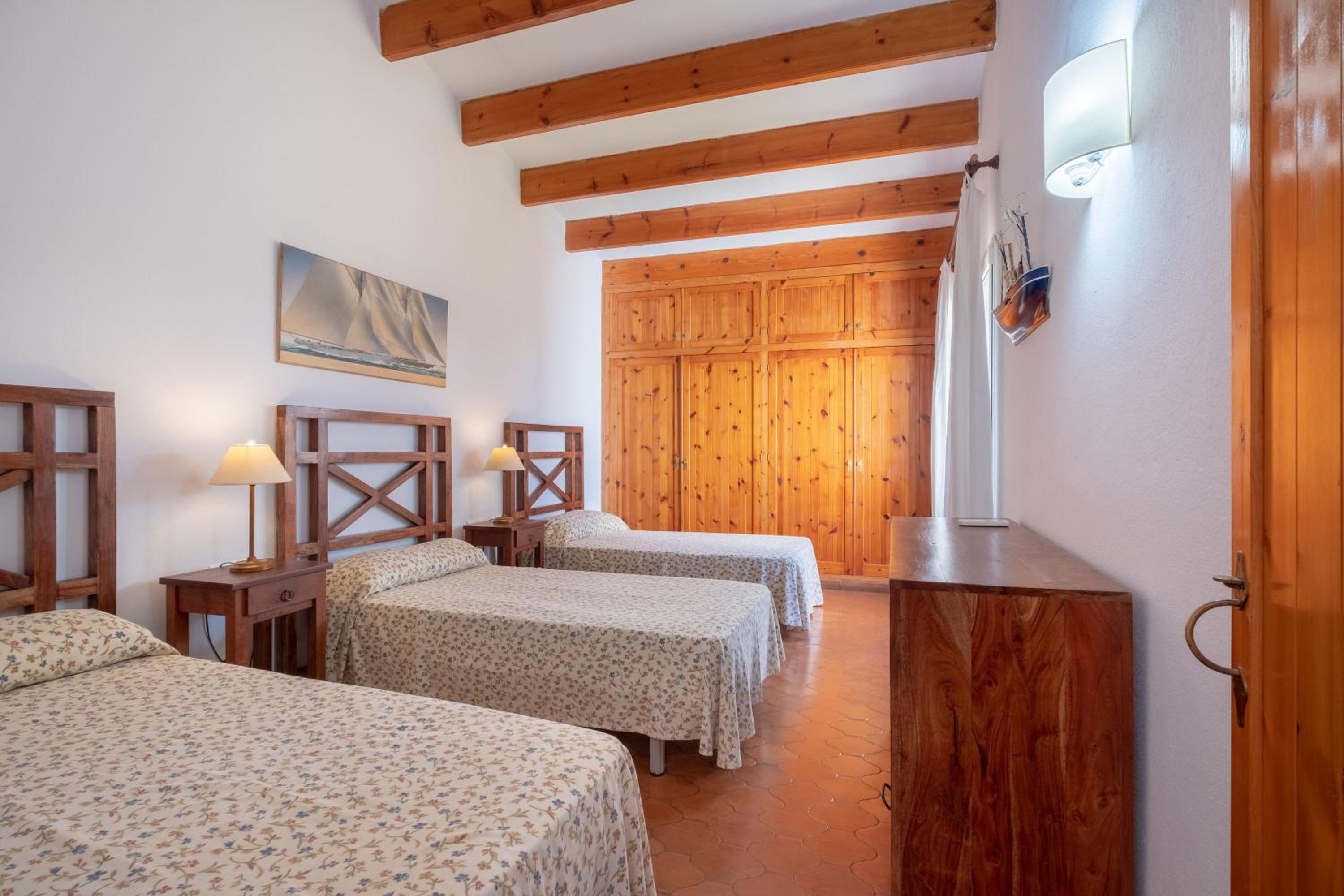 Villa with Sea View - Photo 14