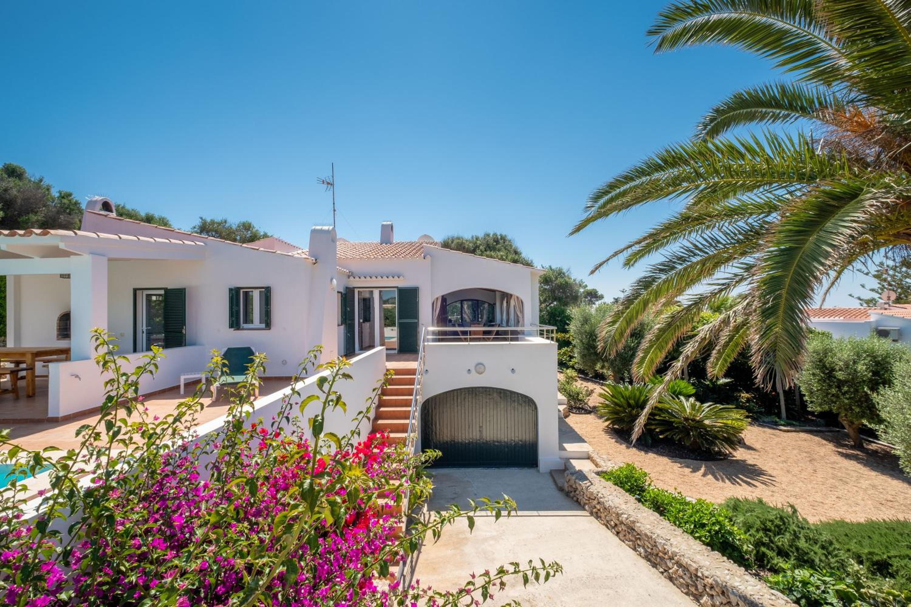 Villa with Sea View - Photo 20