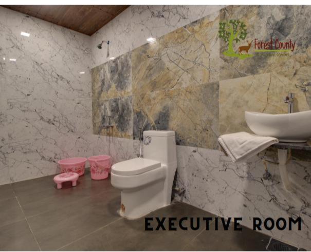 Deluxe Room (2 Adults + 1 Child)