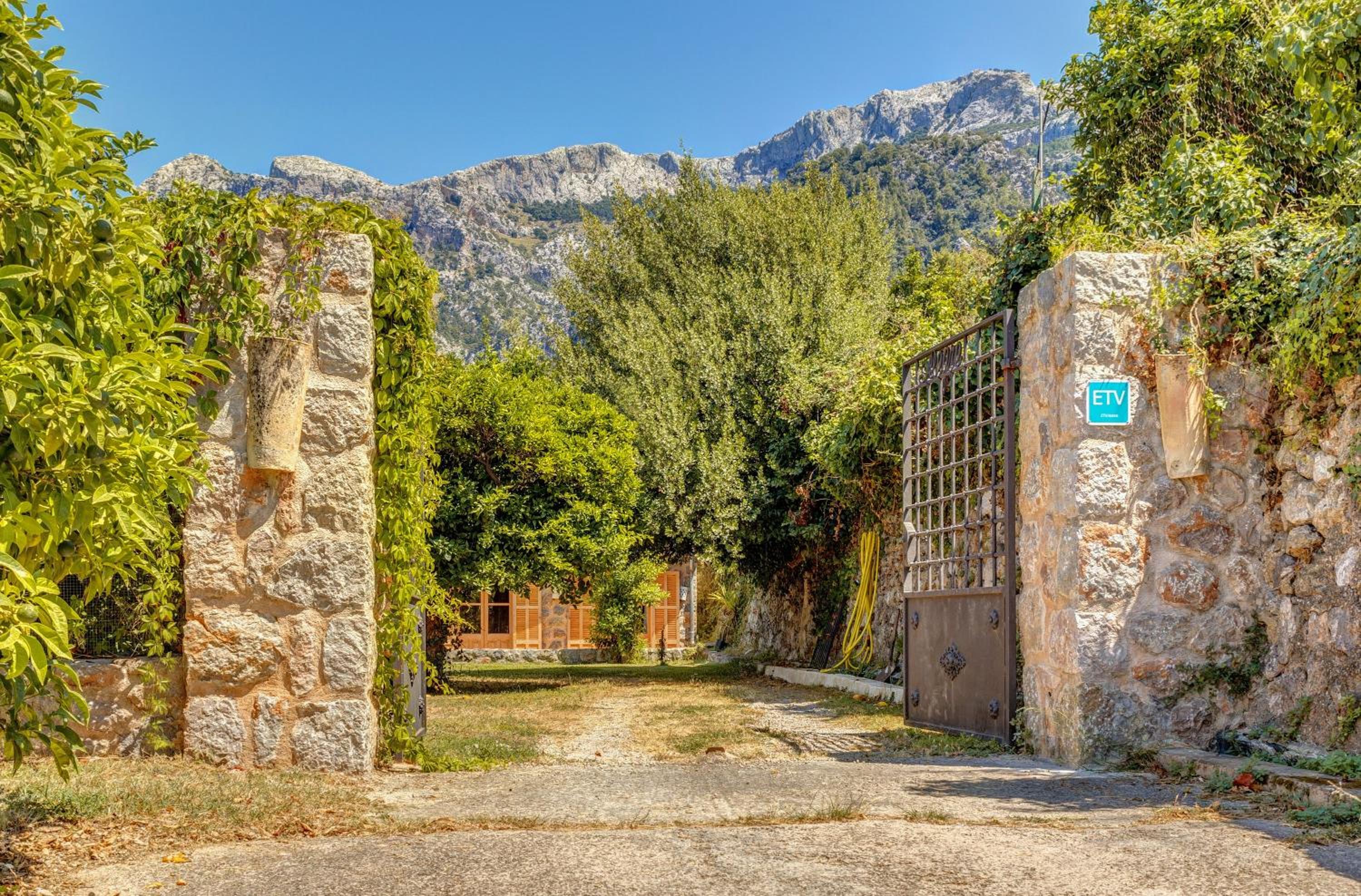 Villa - Photo 5