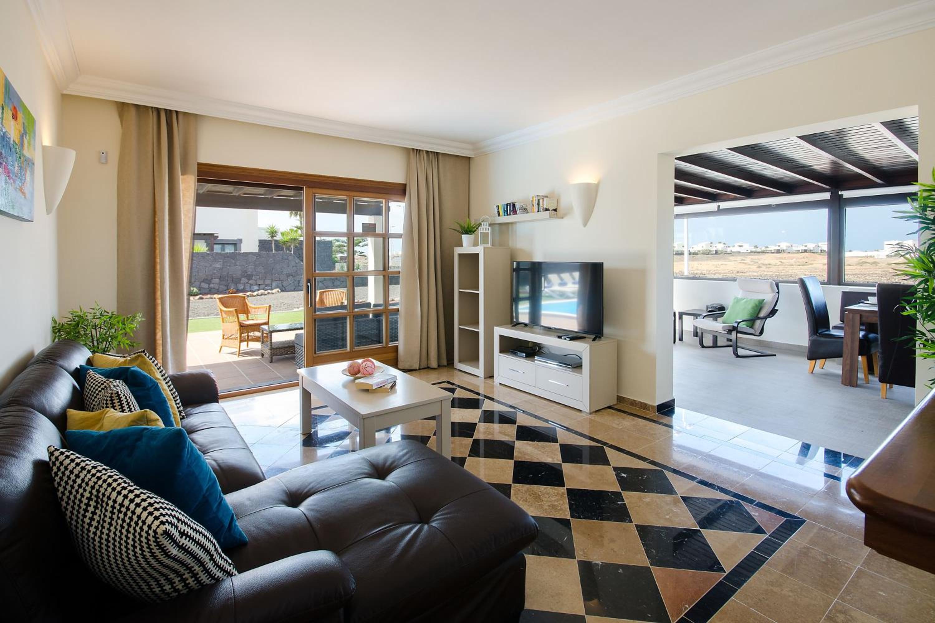 Villa with Sea View - Photo 27