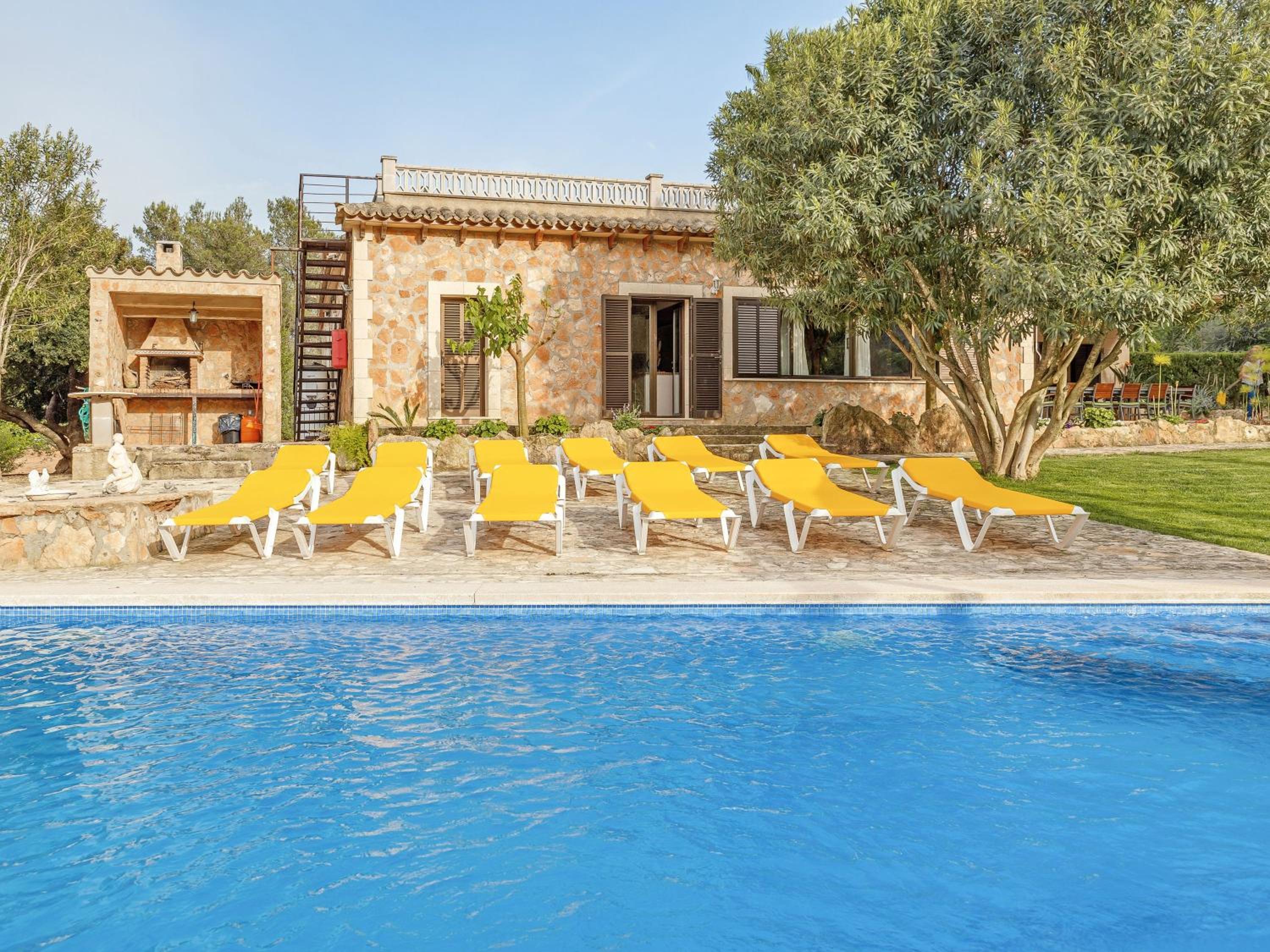 Villa photo 2
