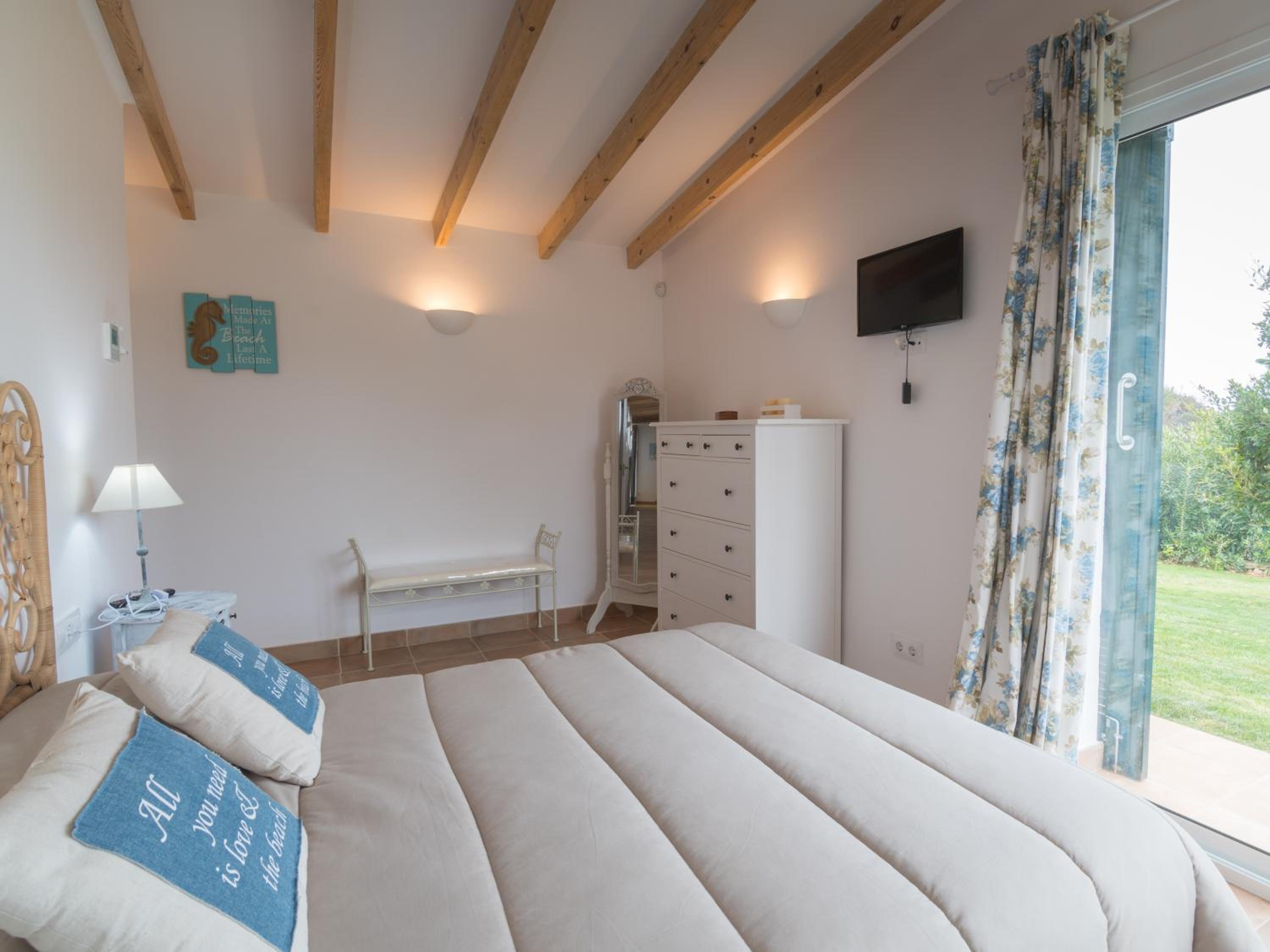 Villa with Sea View - Photo 12