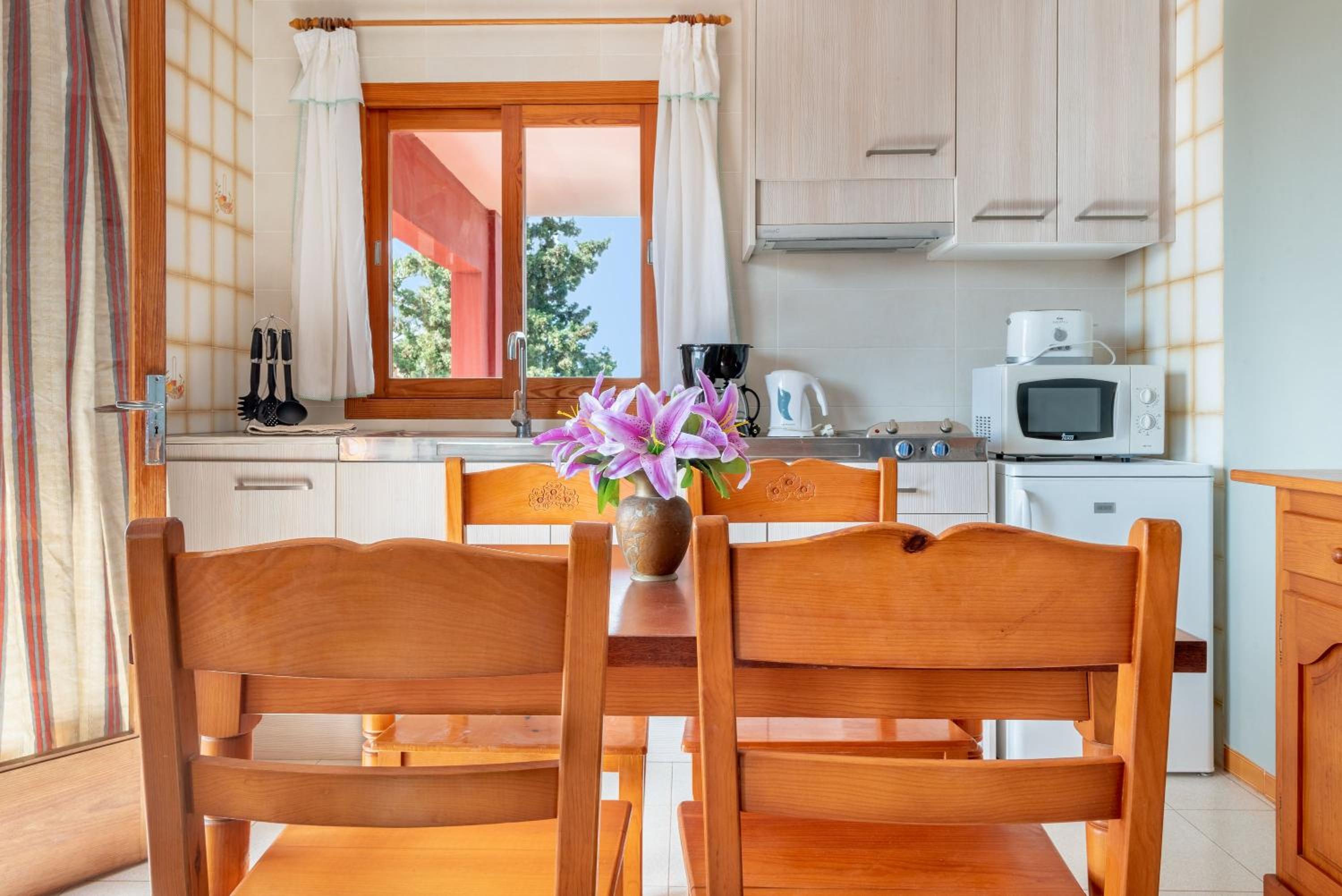 Superior One-Bedroom Apartment with Balcony photo 3