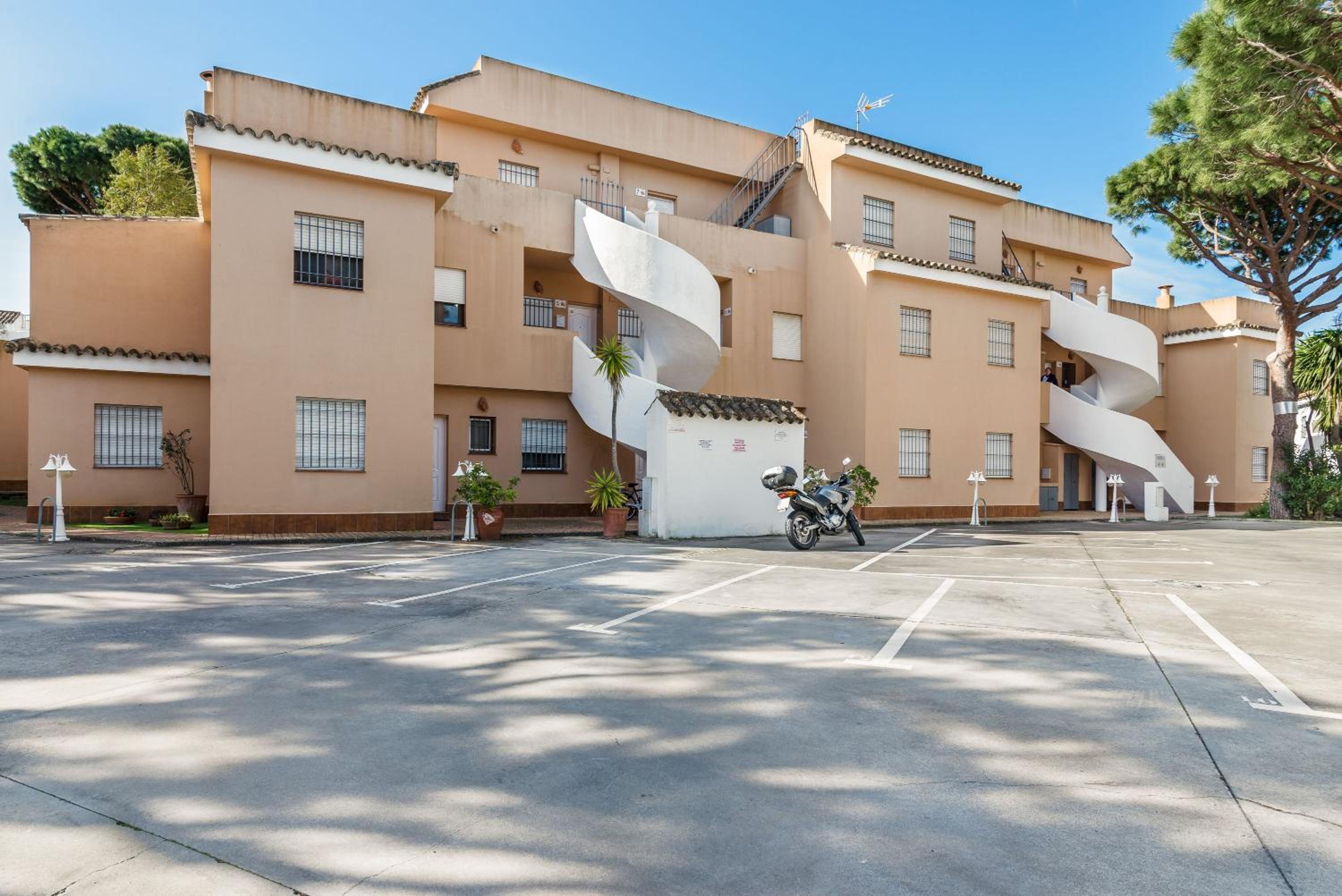 Superior One-Bedroom Apartment with Balcony - Photo 8